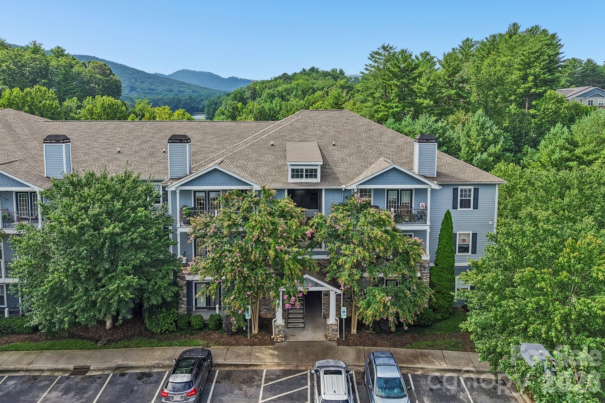 Condominium at 100 Vista Lake Drive, Candler, photo 33 of 43