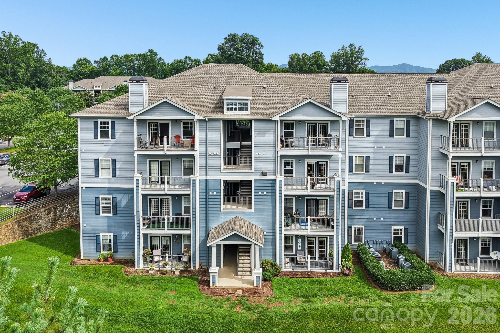 Condominium at 100 Vista Lake Drive, Candler, photo 35 of 43