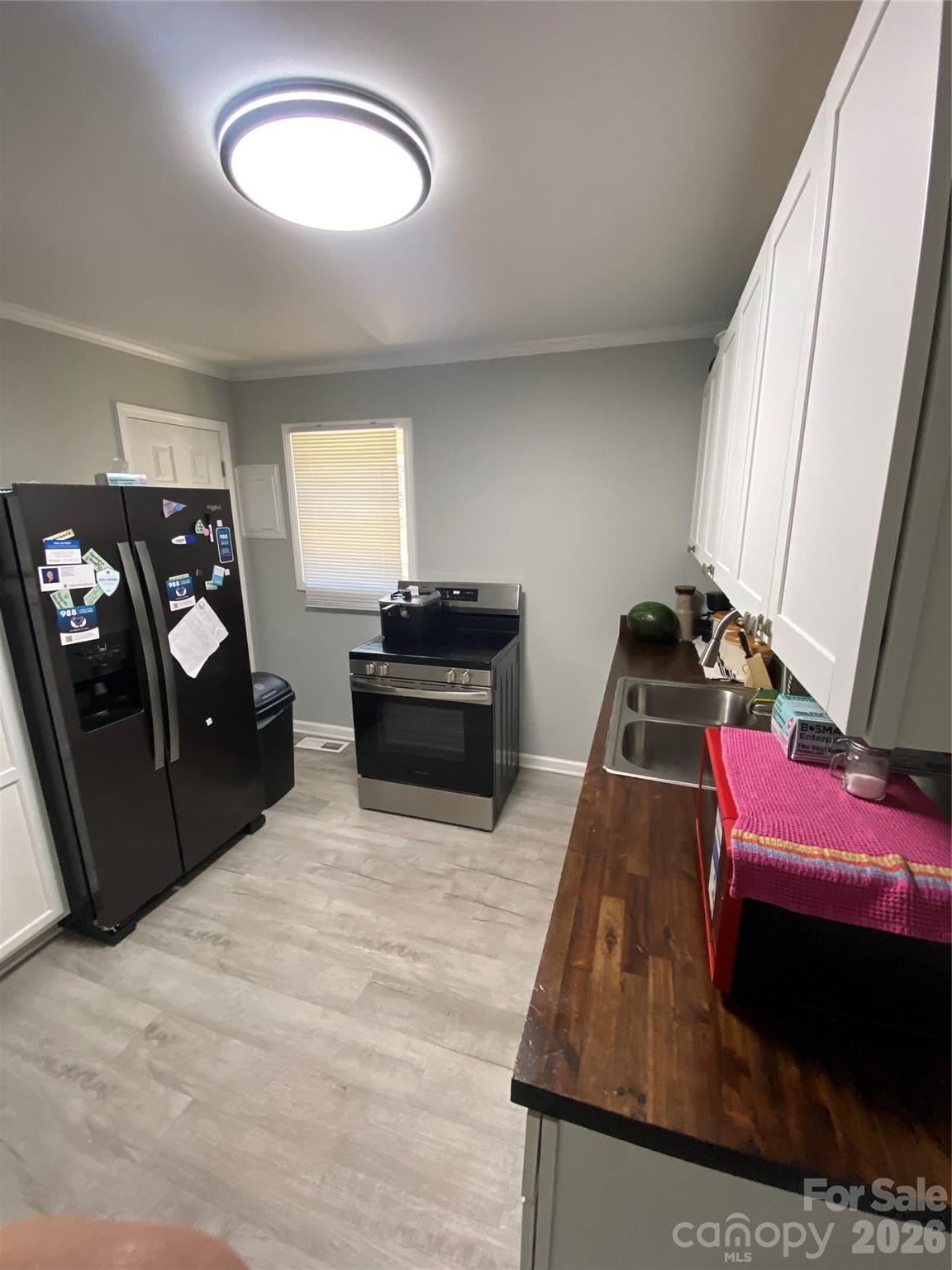 Single Family Residence at 604 Peden Street, North Wilkesboro, photo 5 of 18