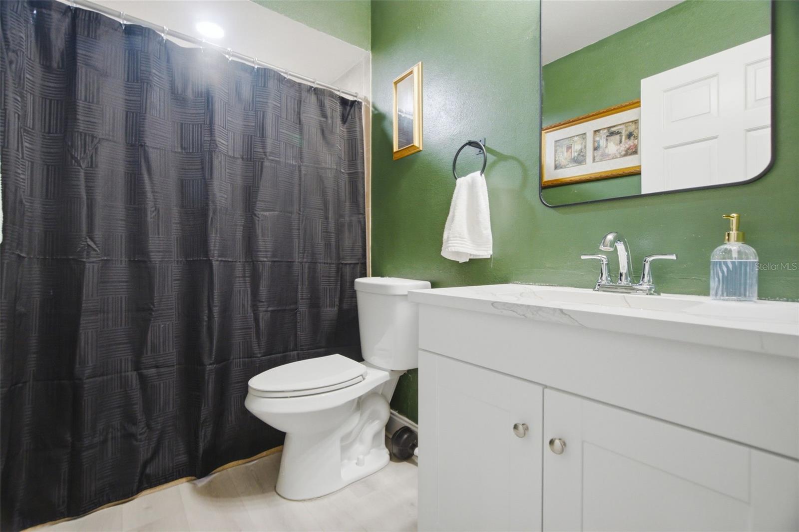 Full Bath - 7907 DEER FOOT DR, NEW PORT RICHEY