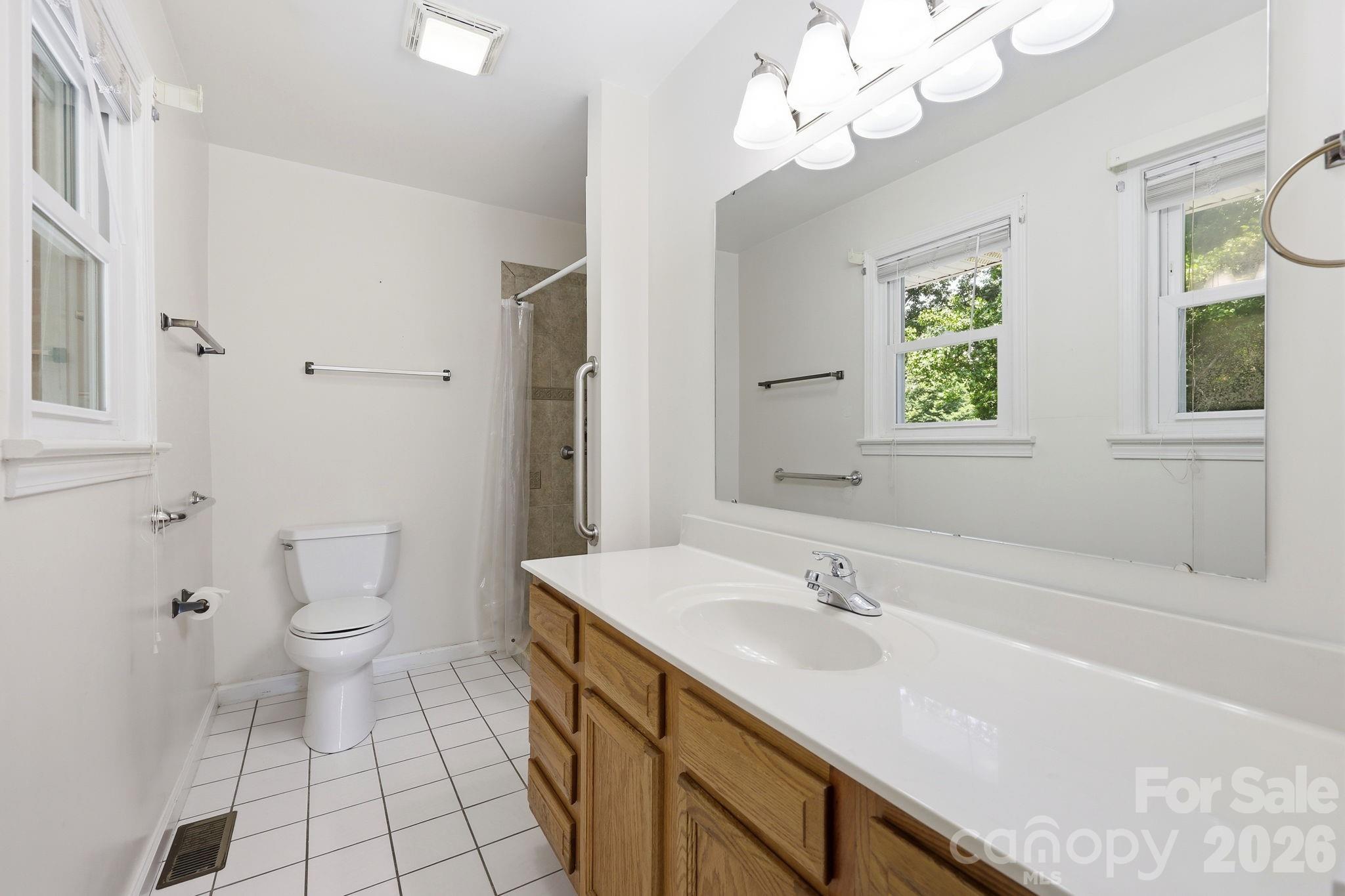 Primary Bath - 845 Sand Hill Road, Asheville