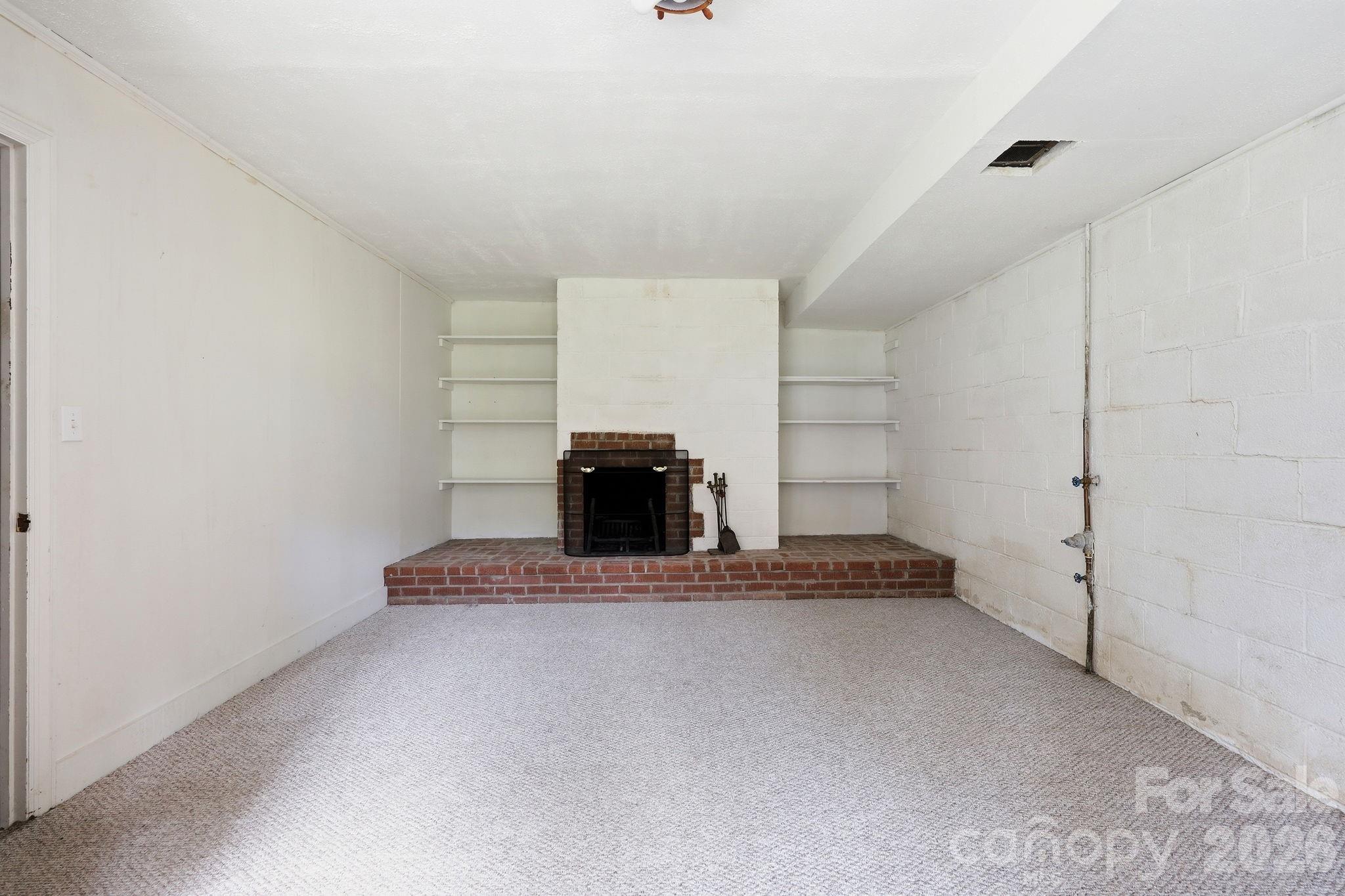 Single Family Residence at 845 Sand Hill Road, Asheville, photo 37 of 39