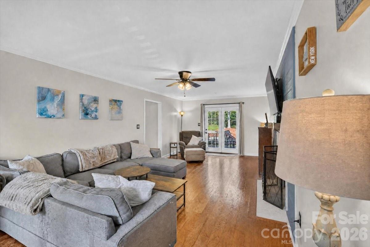 Single Family Residence at 2025 Hilltop Road, Rock Hill, photo 13 of 42