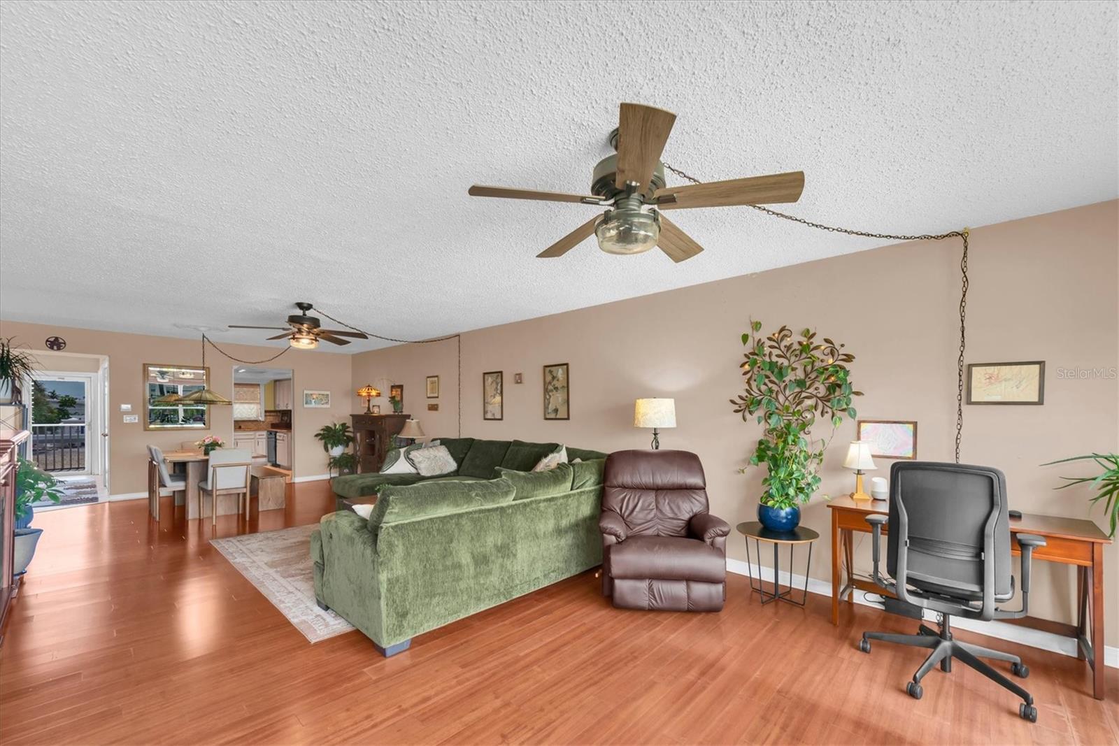 Condominium at 6363 GULF WINDS DR #233, ST PETERSBURG, photo 7 of 38