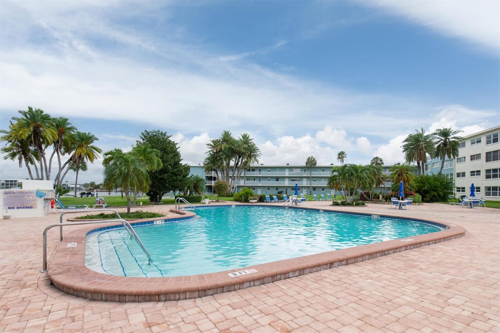 Condominium at 6363 GULF WINDS DR #233, ST PETERSBURG, photo 25 of 38
