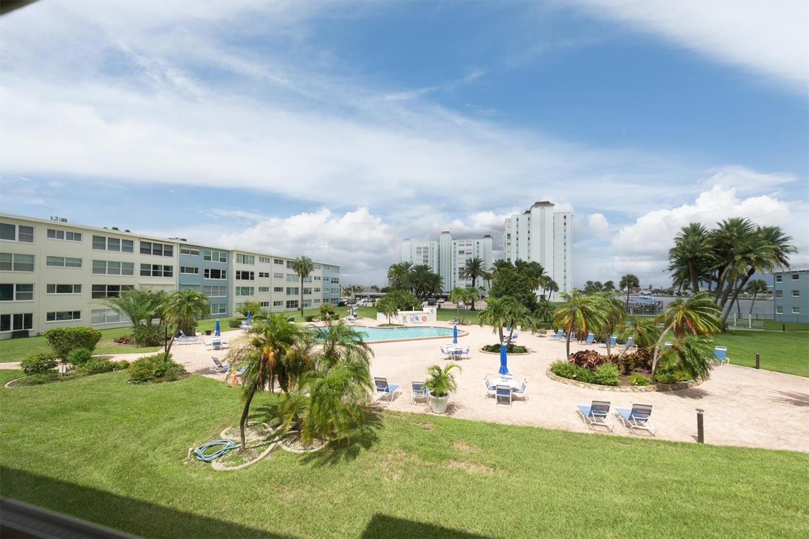 Condominium at 6363 GULF WINDS DR #233, ST PETERSBURG, photo 31 of 38
