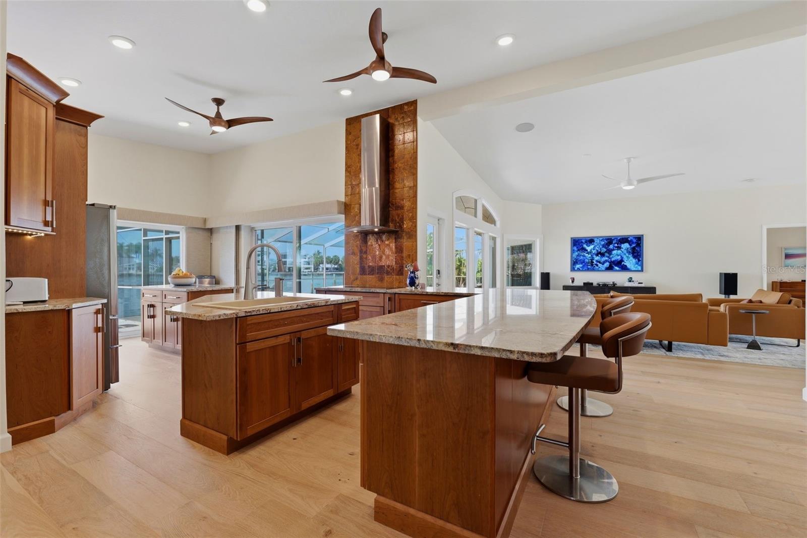 Single Family Residence at 661 79TH CIR S, ST PETERSBURG, photo 19 of 75