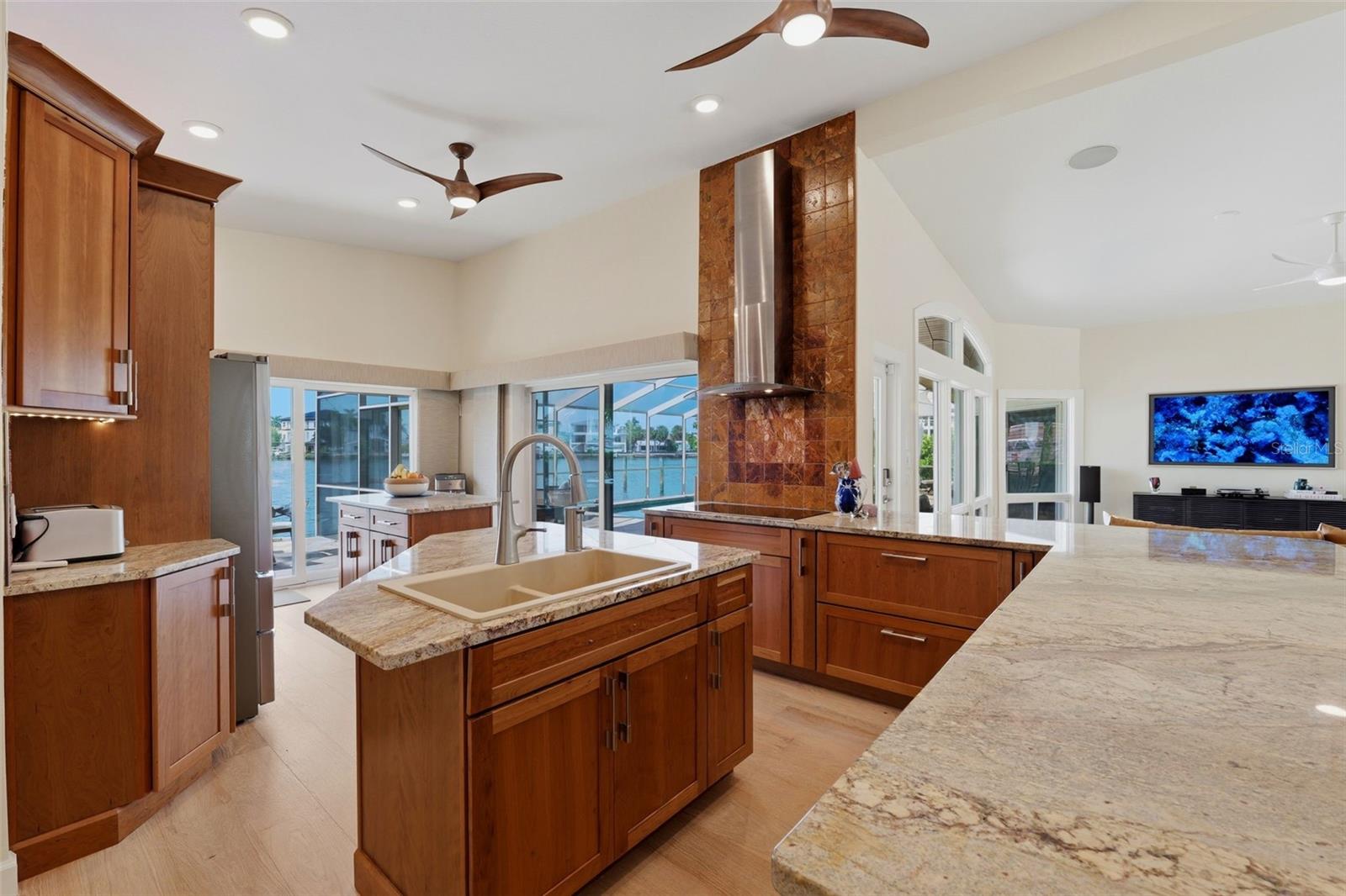 Single Family Residence at 661 79TH CIR S, ST PETERSBURG, photo 21 of 75