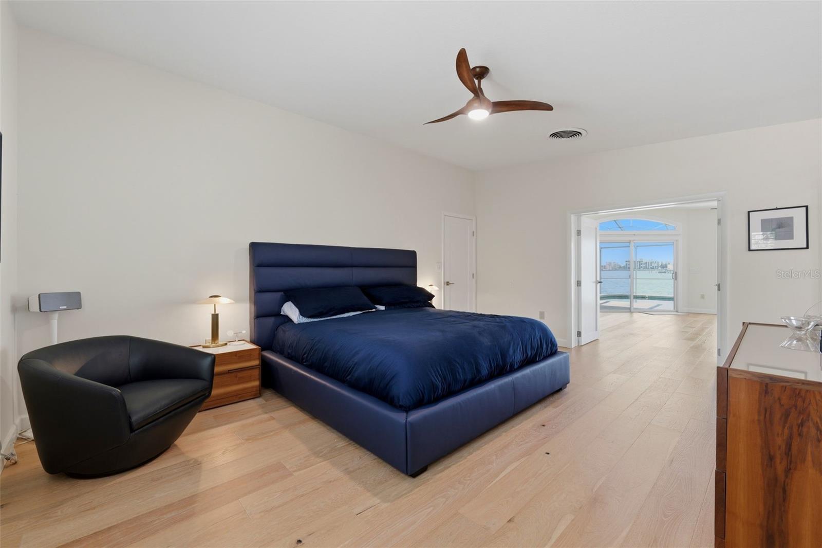 Single Family Residence at 661 79TH CIR S, ST PETERSBURG, photo 32 of 75