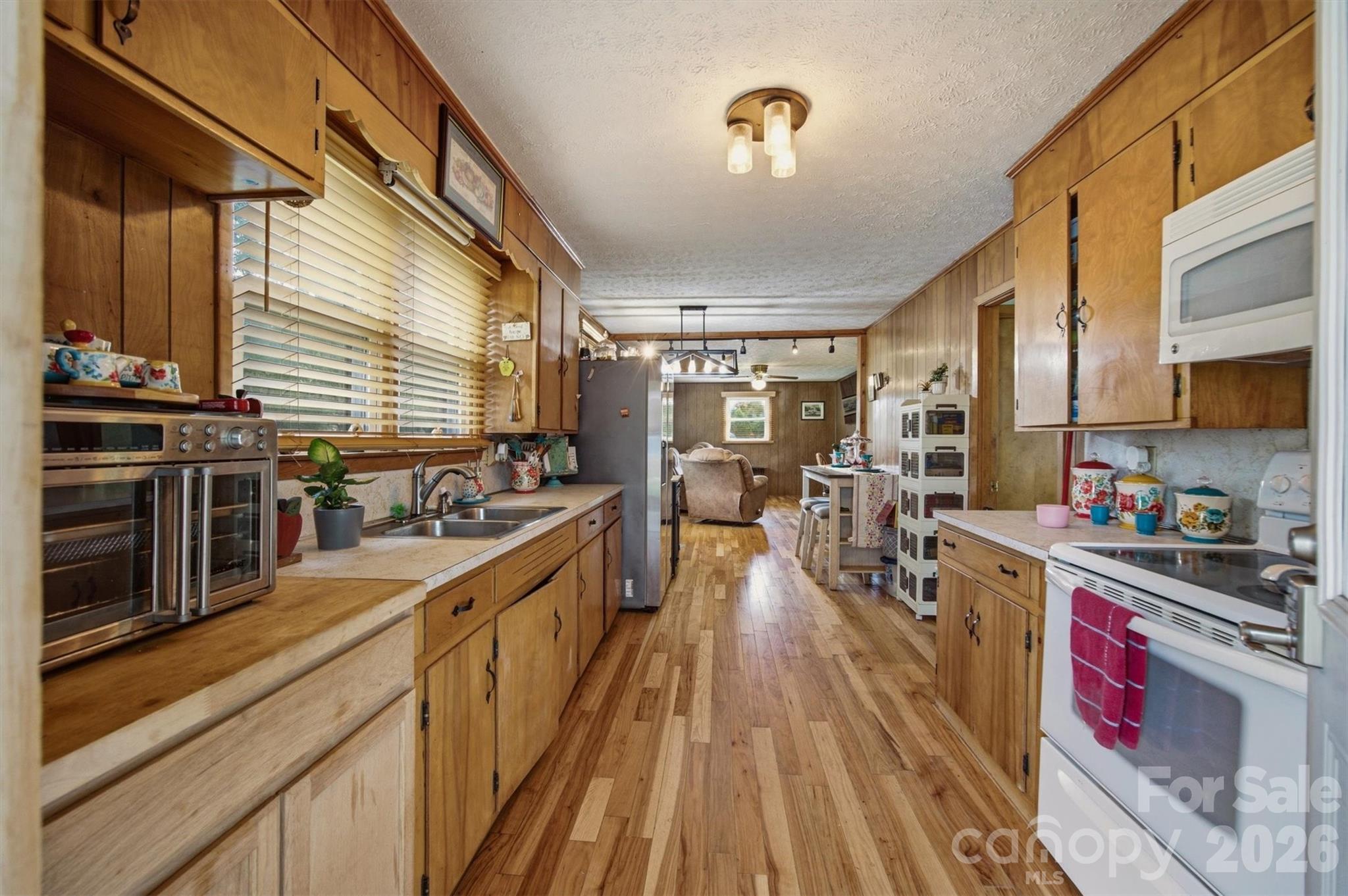 Single Family Residence at 1082 Maple Street, Granite Falls, photo 12 of 30