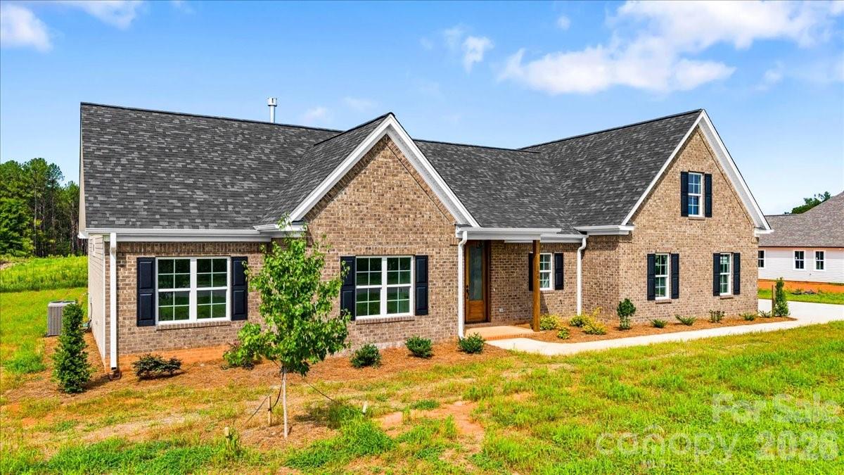 Single Family Residence at 156 Greenhill Road, Mocksville, photo 3 of 48