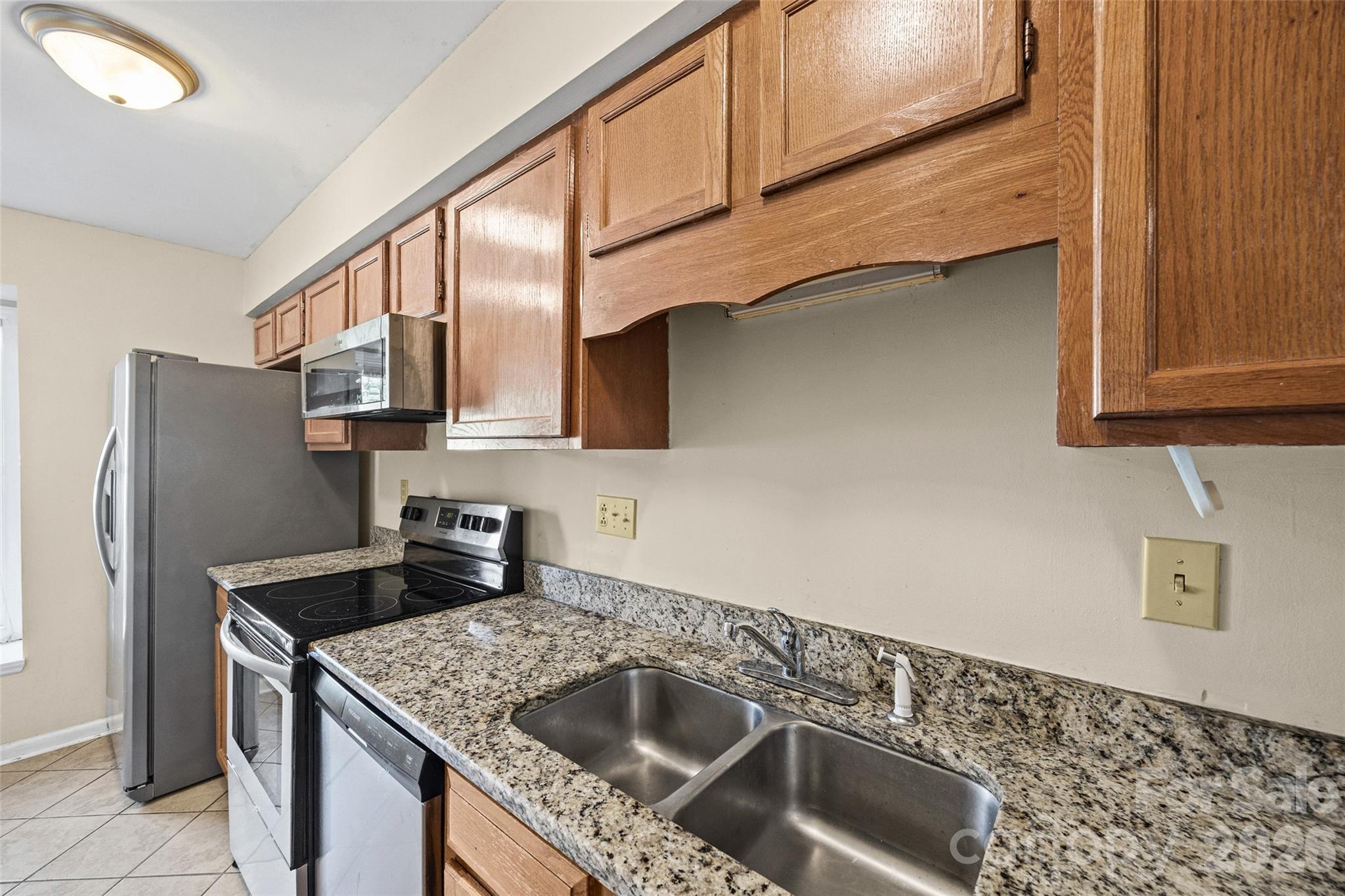Townhouse at 304 Heritage Parkway, Fort Mill, photo 6 of 26