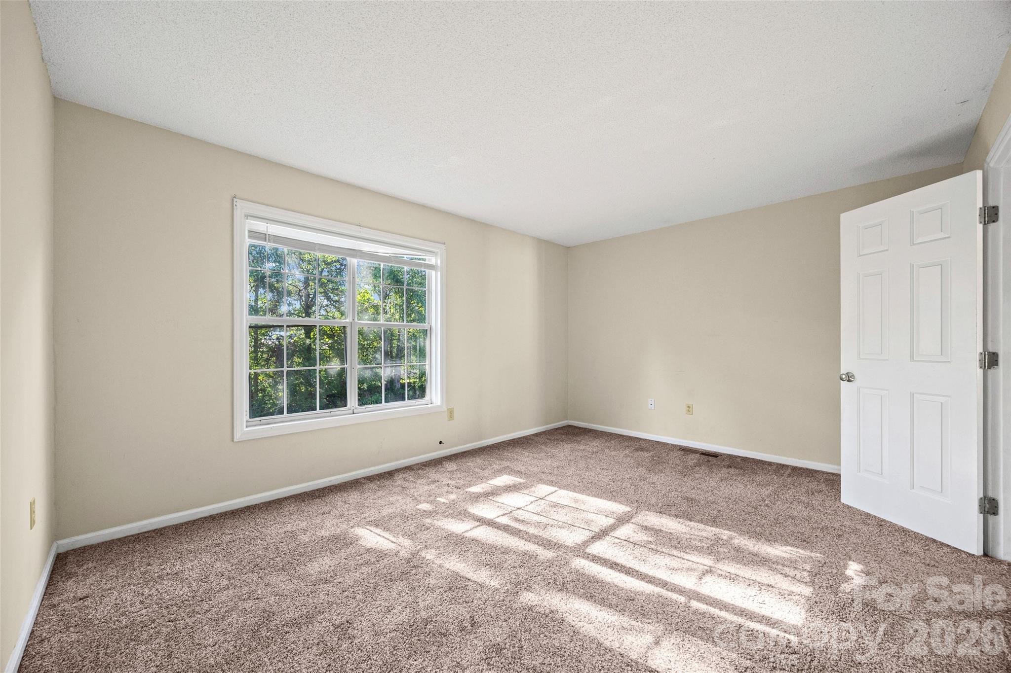 Townhouse at 304 Heritage Parkway, Fort Mill, photo 14 of 26