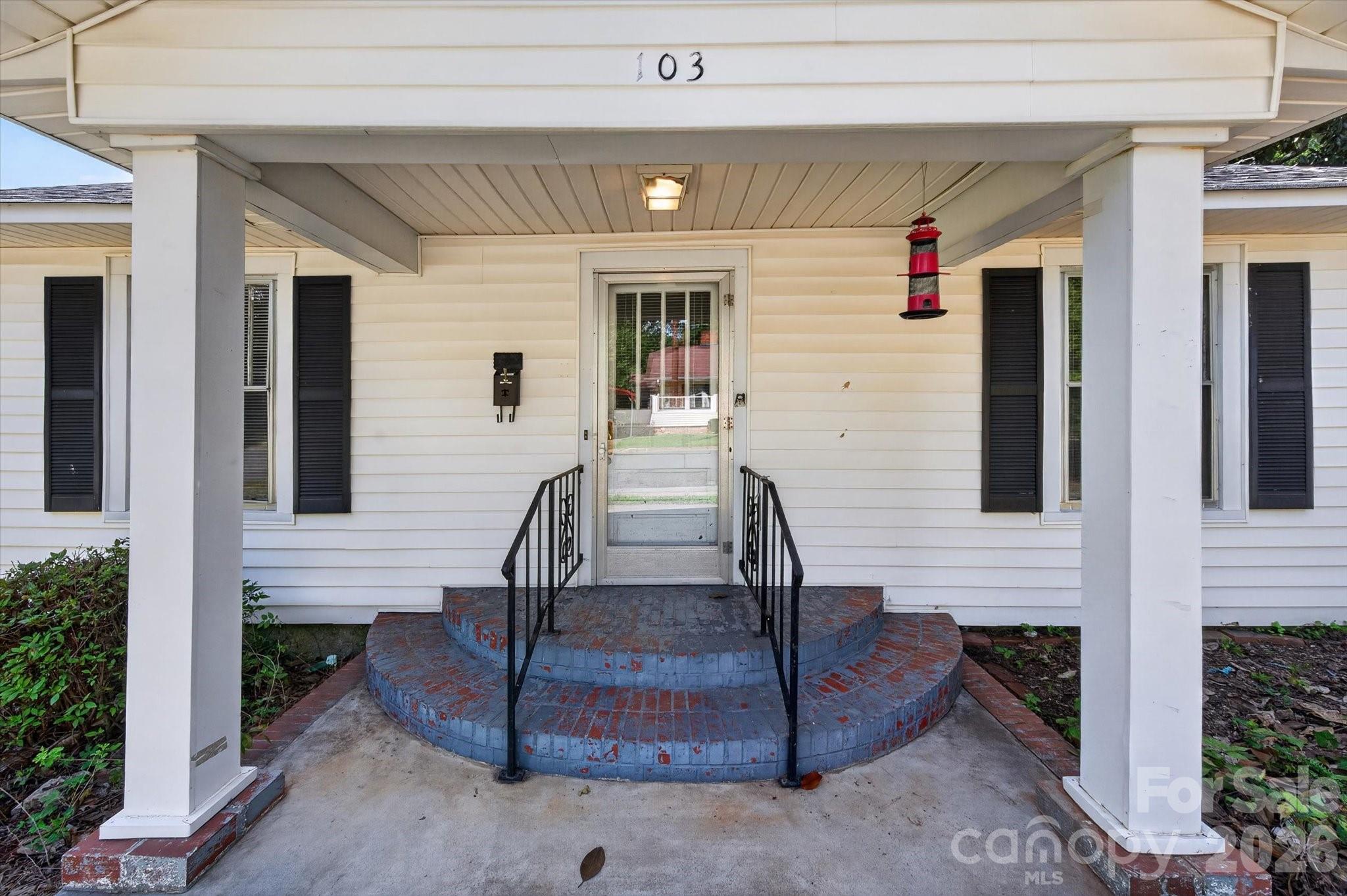 Single Family Residence at 103 N West Street, Monroe, photo 4 of 31