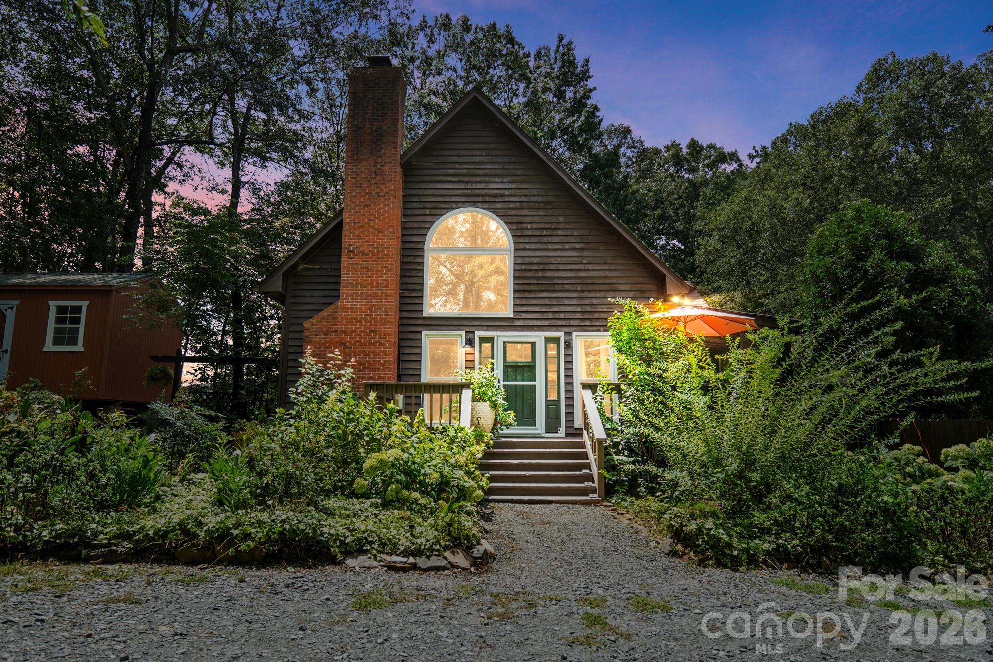 141 Oak Leaf Lane