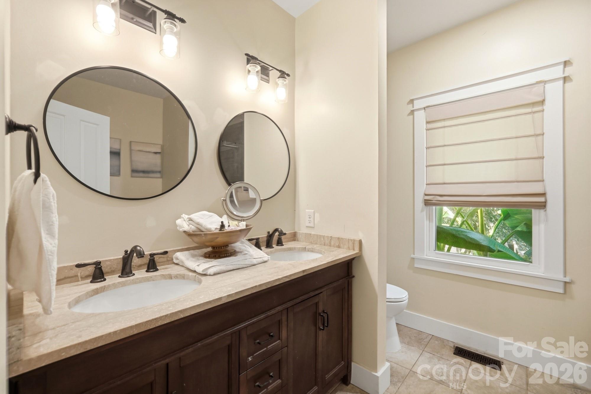 Single Family Residence at 141 Oak Leaf Lane, Wingate, photo 24 of 47