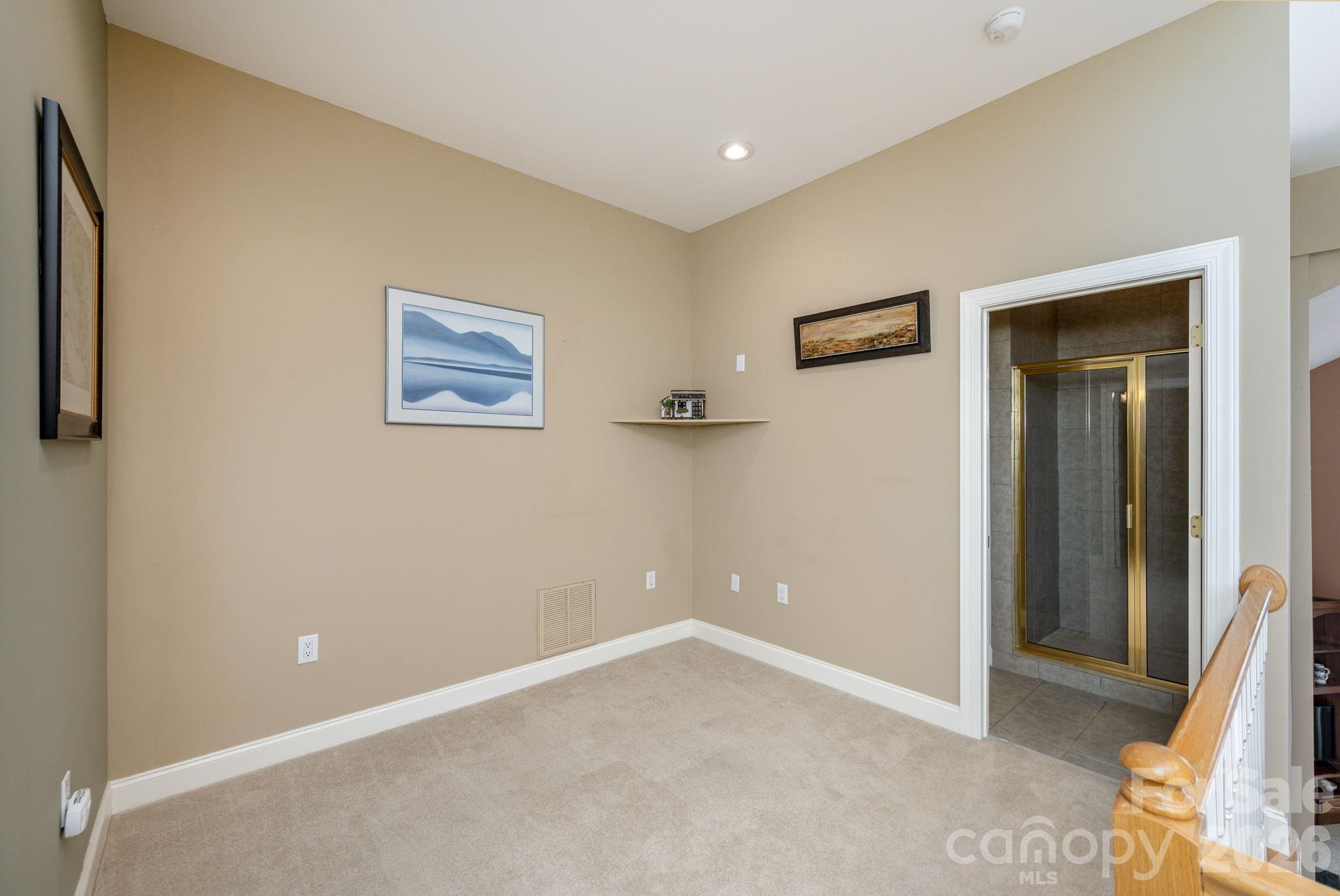 Sitting Loft - 20 N Mission Hills Court, Mills River