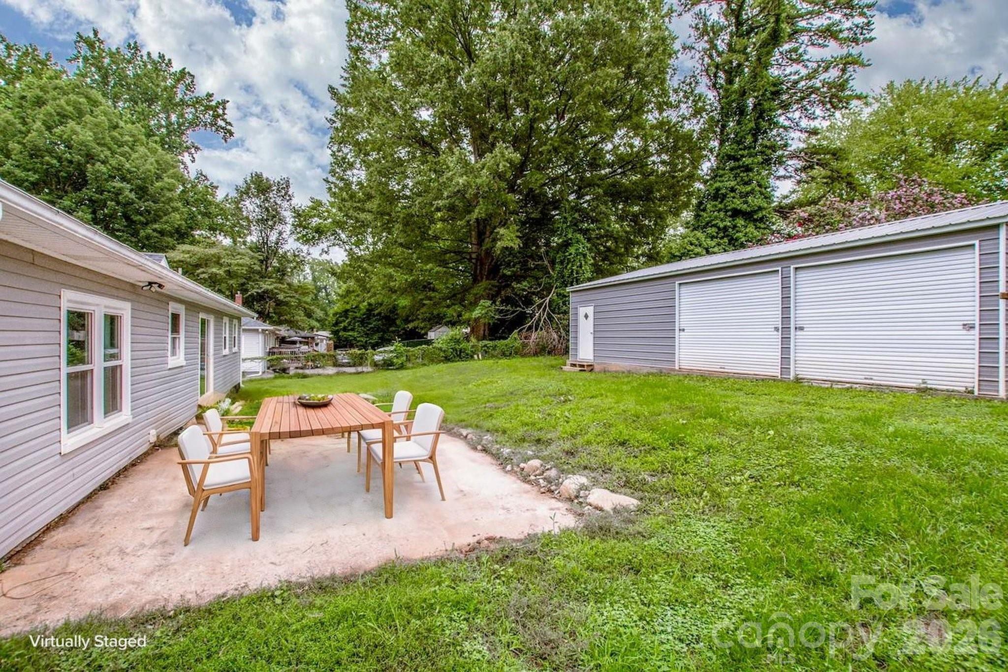 Single Family Residence at 1317 Meadowbrook Circle, Salisbury, photo 5 of 31