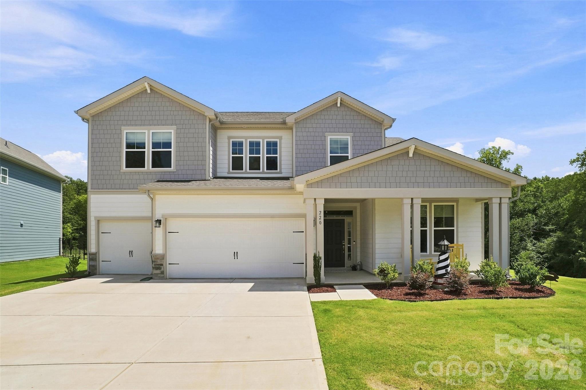 Single Family Residence at 220 E Warfield Drive, Mooresville, photo 3 of 47