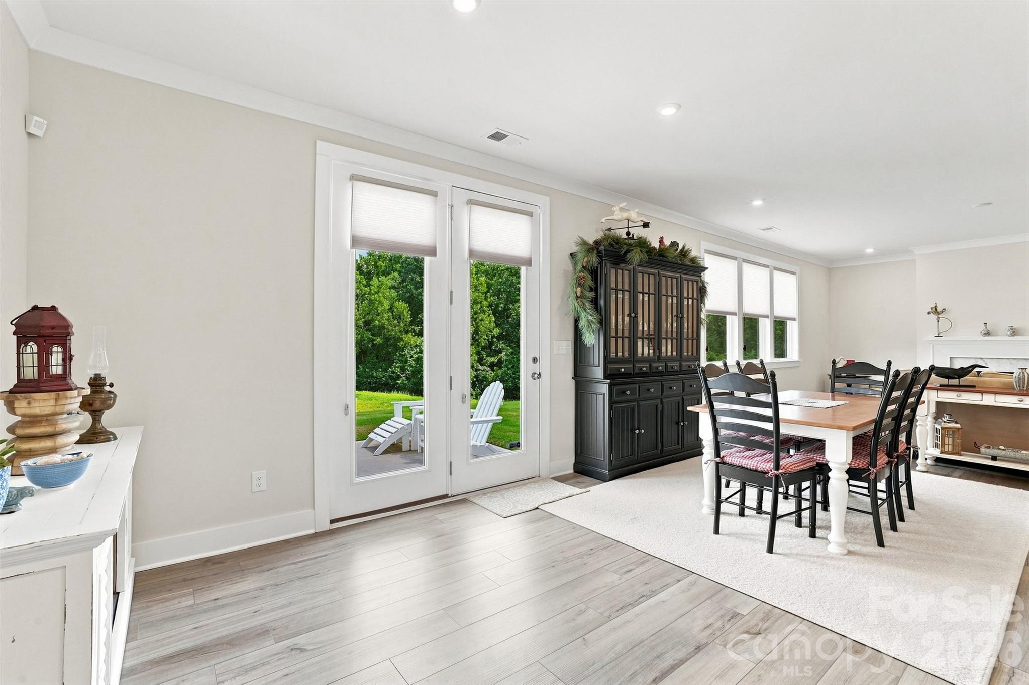 Single Family Residence at 220 E Warfield Drive, Mooresville, photo 13 of 47