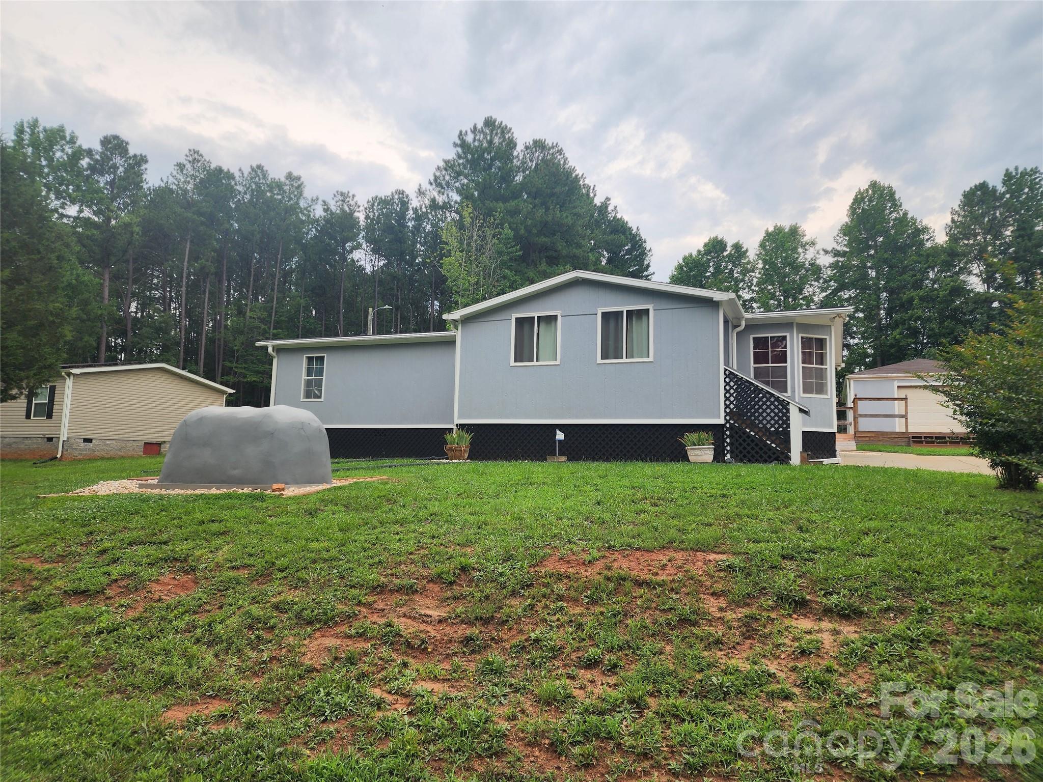 Single Family Residence at 189 Brook Creek Drive, Troutman, photo 2 of 45