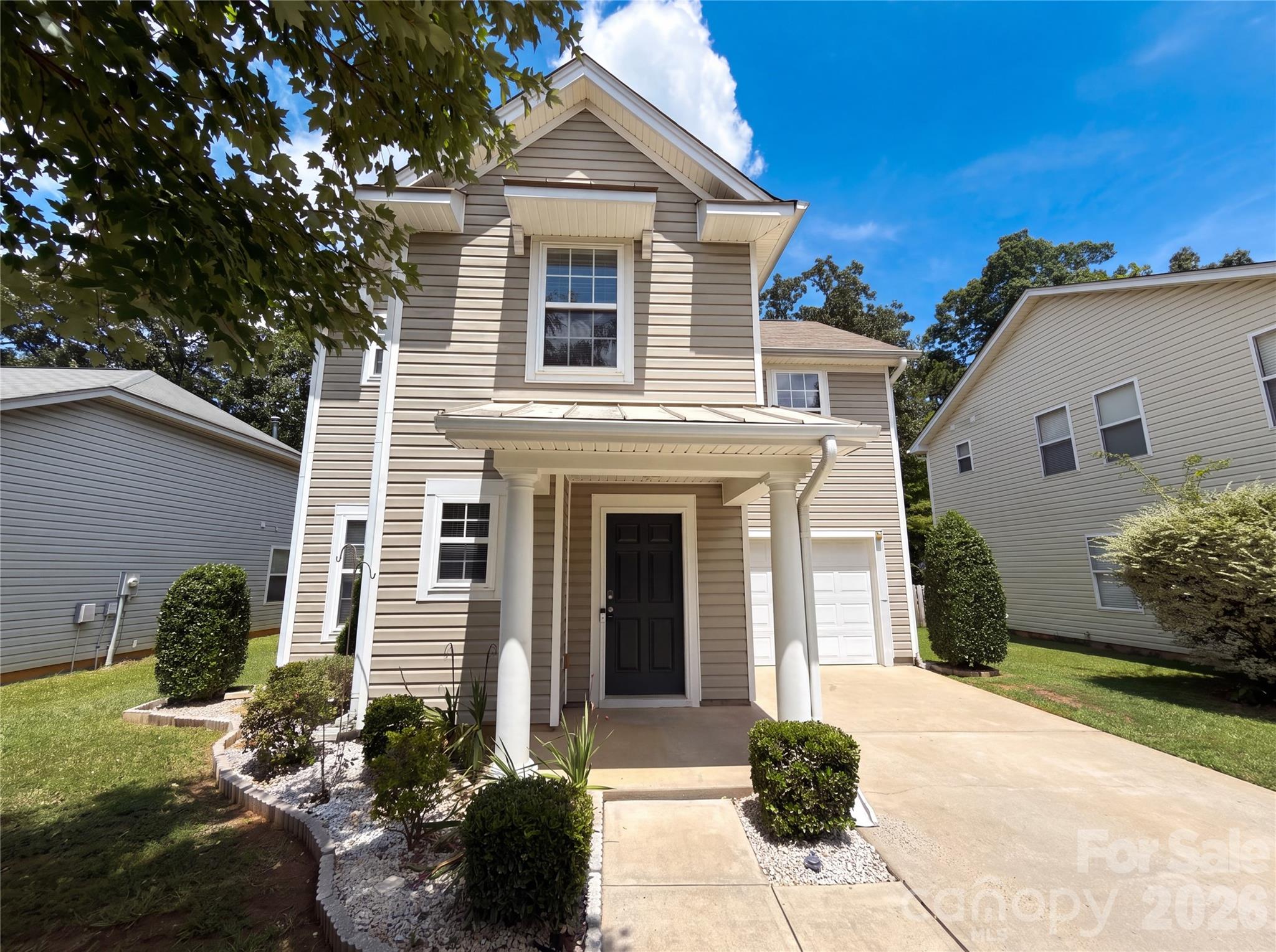 Single Family Residence at 229 Waterlemon Way, Monroe, photo 2 of 22