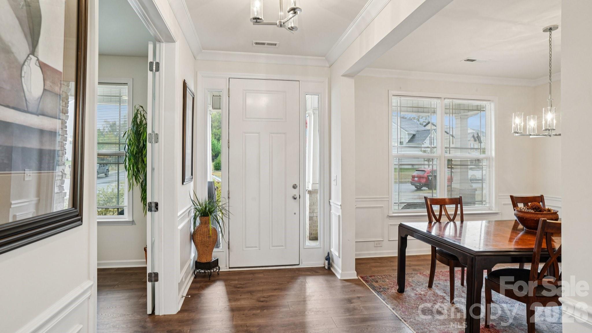 Single Family Residence at 483 Hunton Forest Drive, Concord, photo 5 of 28