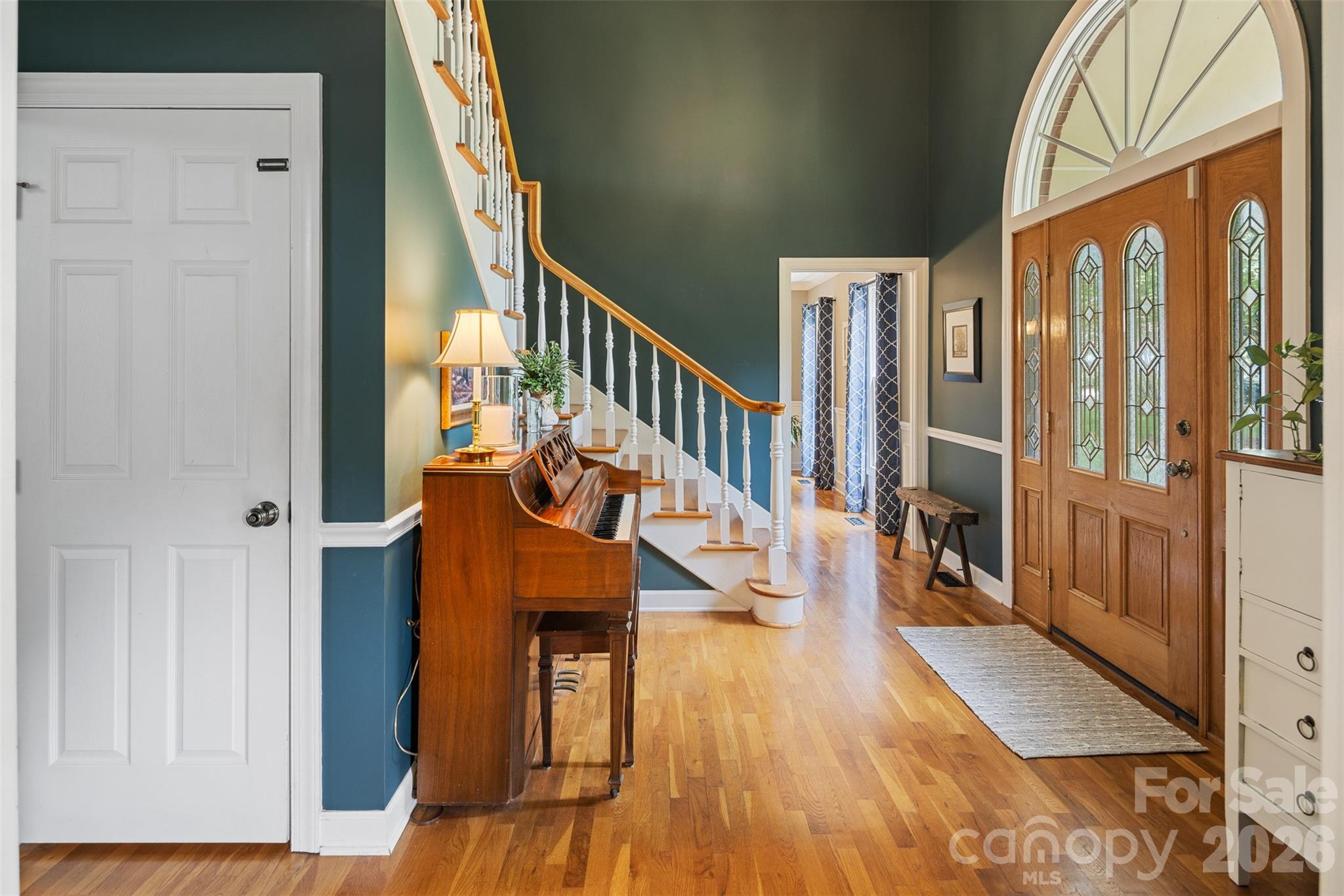 Single Family Residence at 1413 Windemere Lane, Hickory, photo 10 of 48