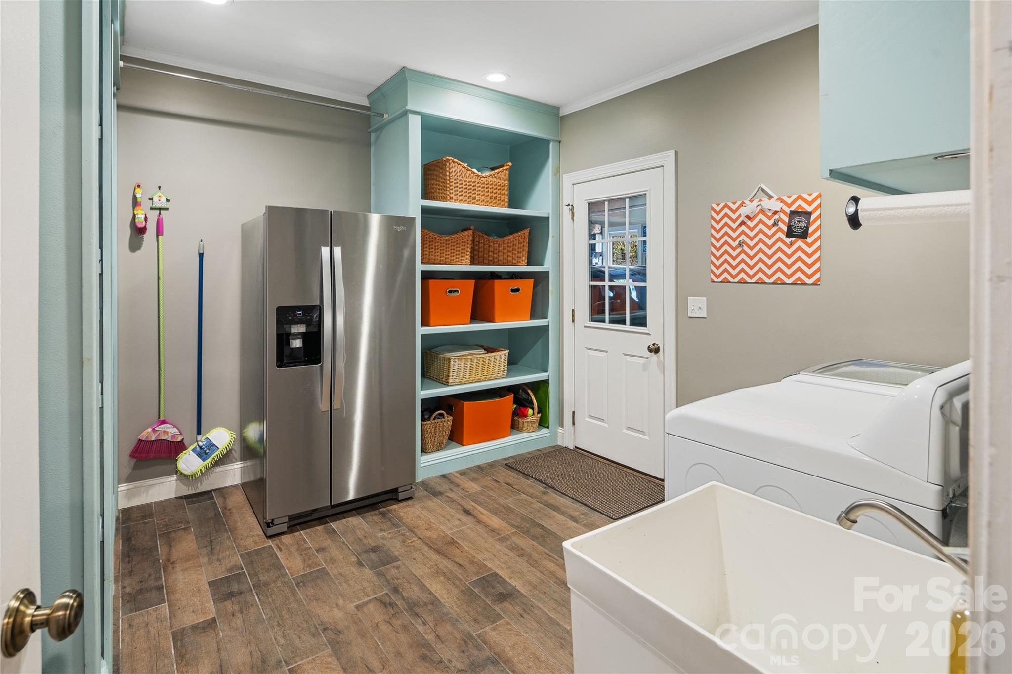 Single Family Residence at 1413 Windemere Lane, Hickory, photo 18 of 48