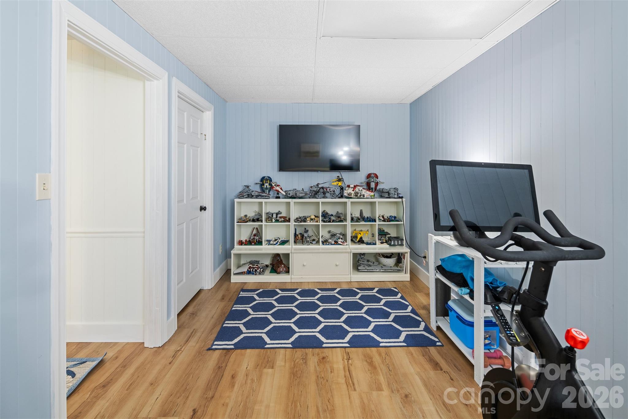 Single Family Residence at 1413 Windemere Lane, Hickory, photo 38 of 48