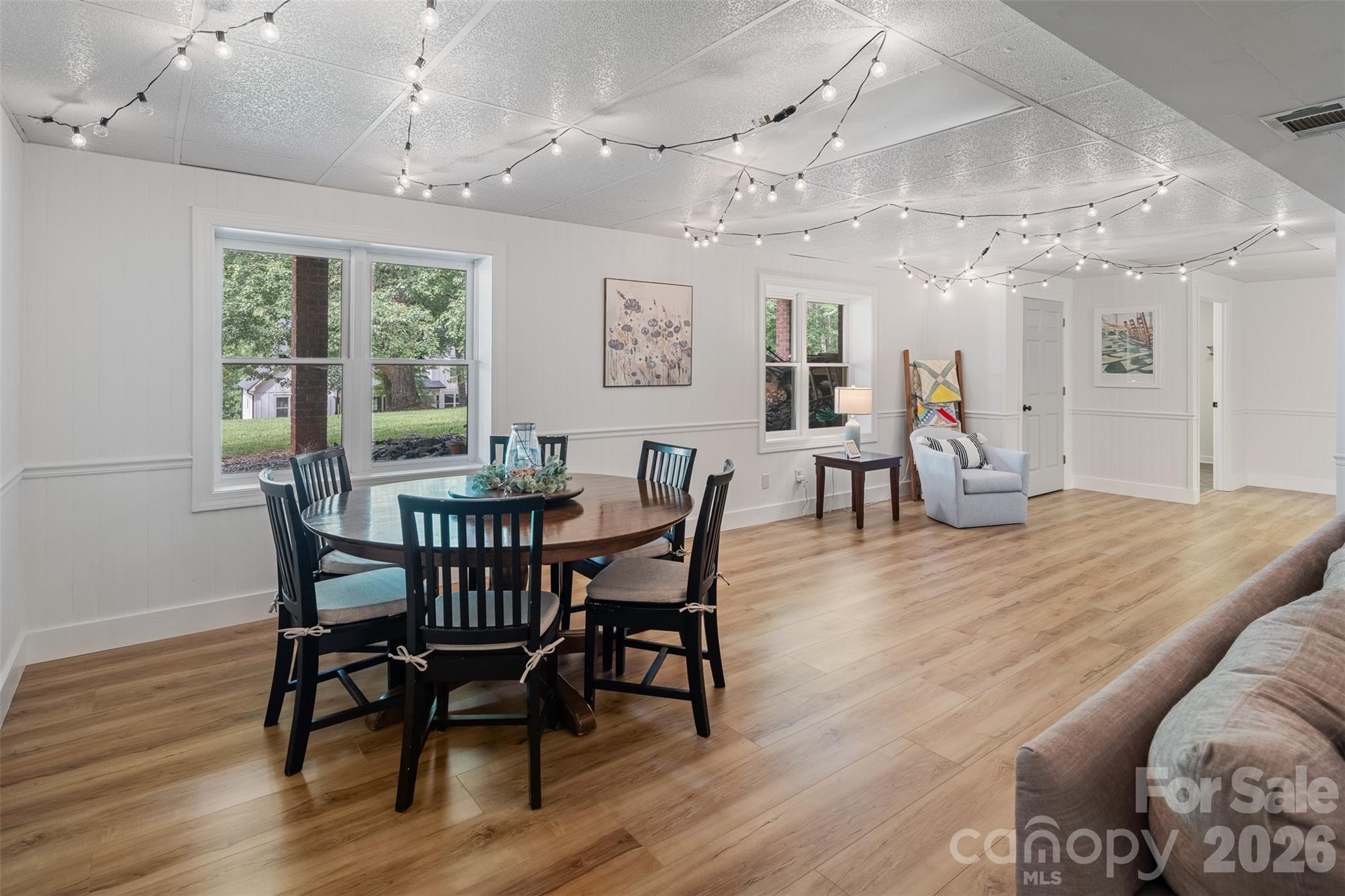 Single Family Residence at 1413 Windemere Lane, Hickory, photo 42 of 48