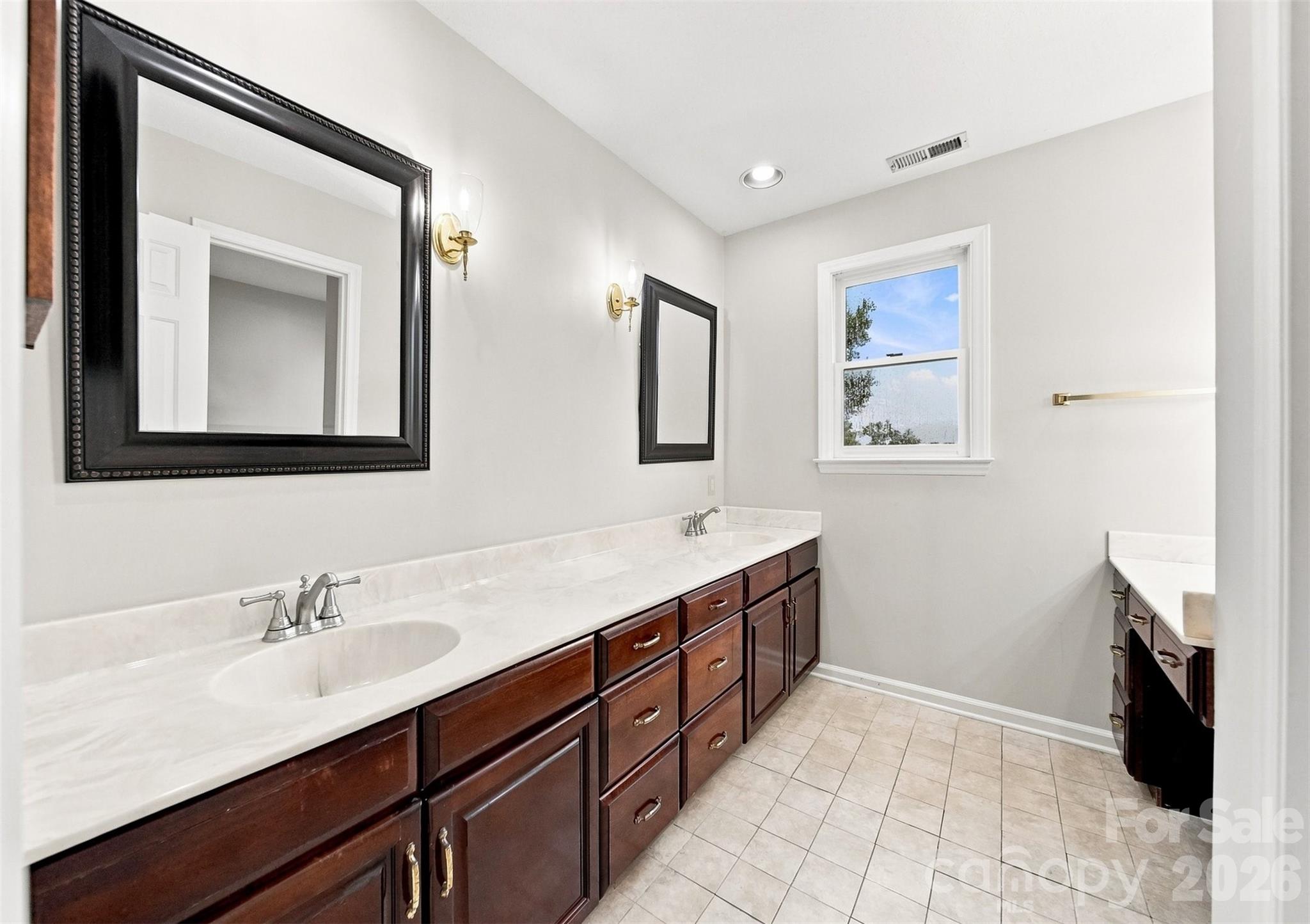 Single Family Residence at 18 Meandering Way, Granite Falls, photo 11 of 29