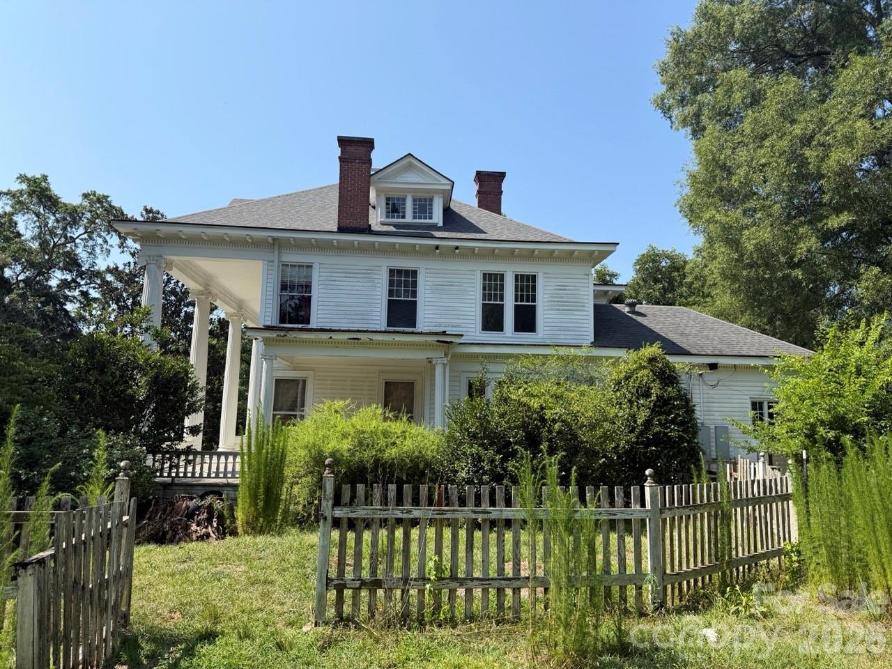 Single Family Residence at 206 Rose Terrace, Wadesboro, photo 5 of 24