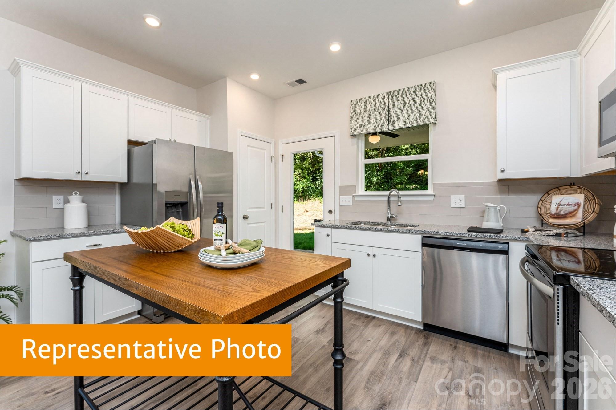 Single Family Residence at 600 Rowe Crossing Drive, Newton, photo 11 of 22
