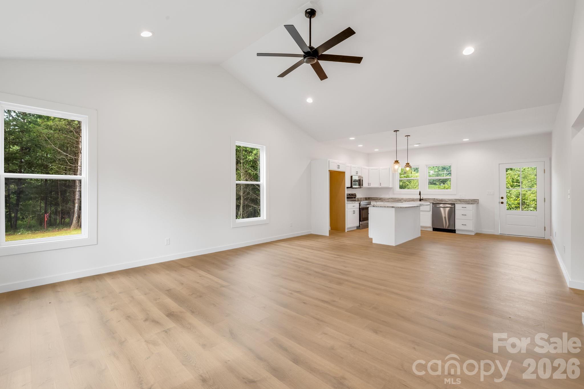 Single Family Residence at 120 Dog Star Lane, Alexander, photo 5 of 16