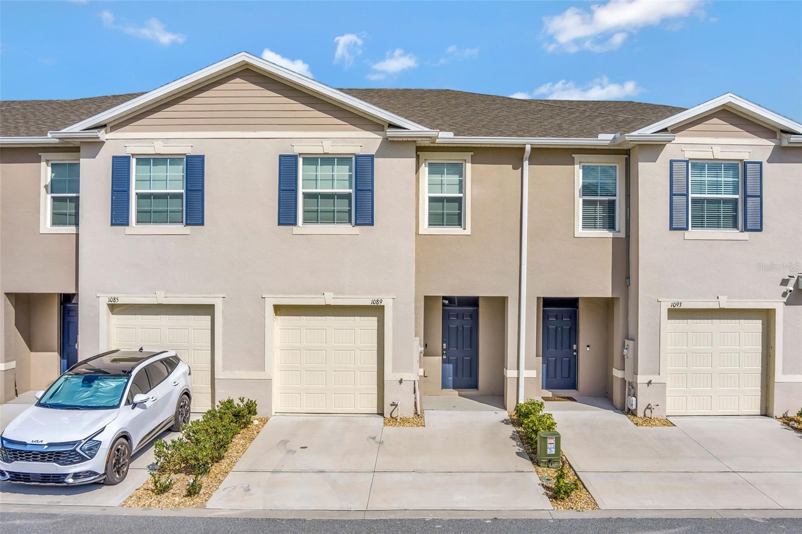 Townhouse at 1089 BLUE JAY DR, DAVENPORT