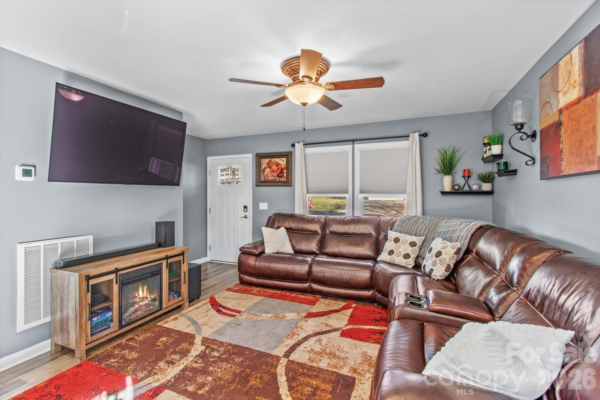 Single Family Residence at 1160 Roberts Street, China Grove, photo 12 of 48