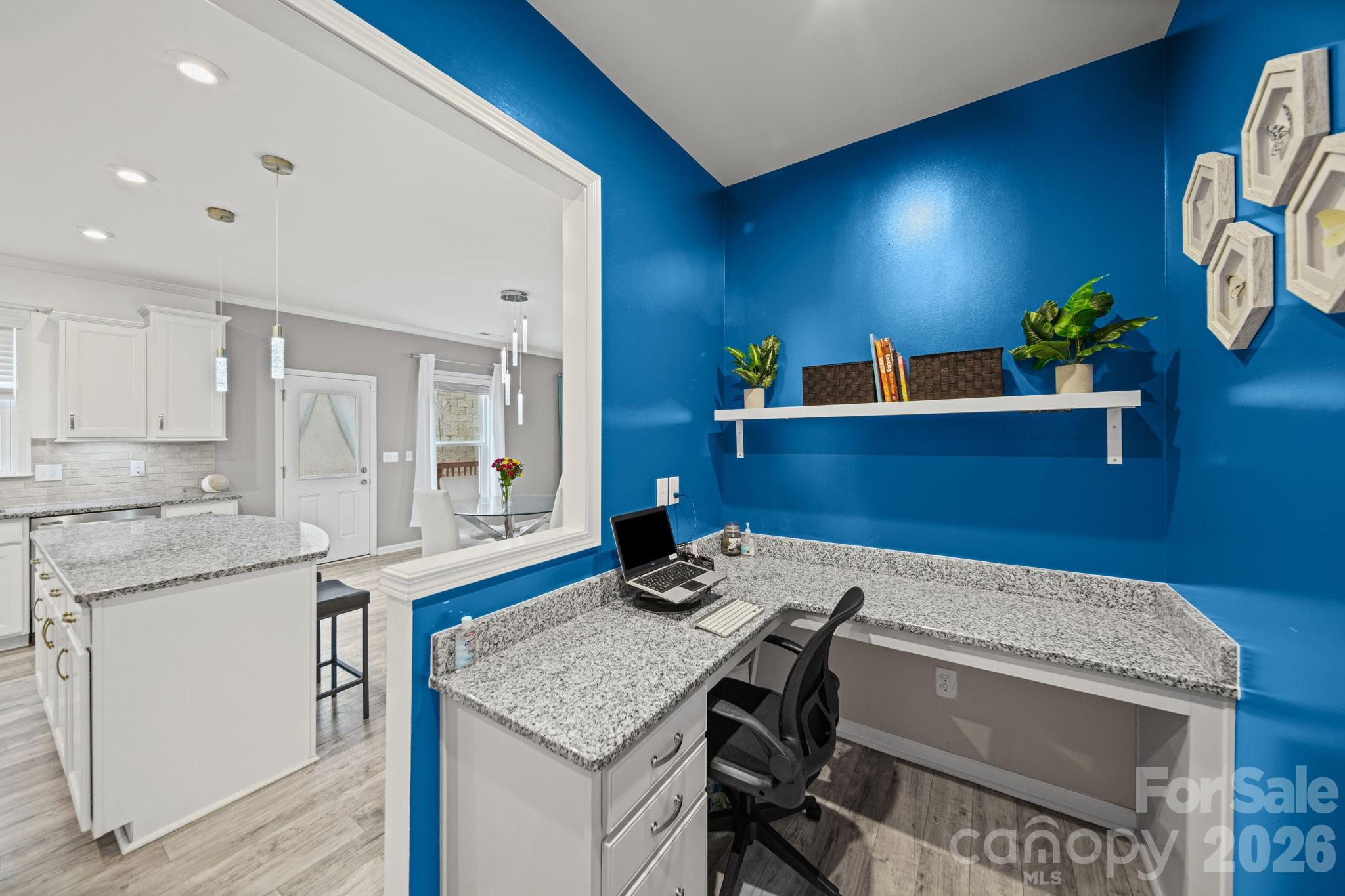 Single Family Residence at 7107 Brookline Place, Huntersville, photo 19 of 48