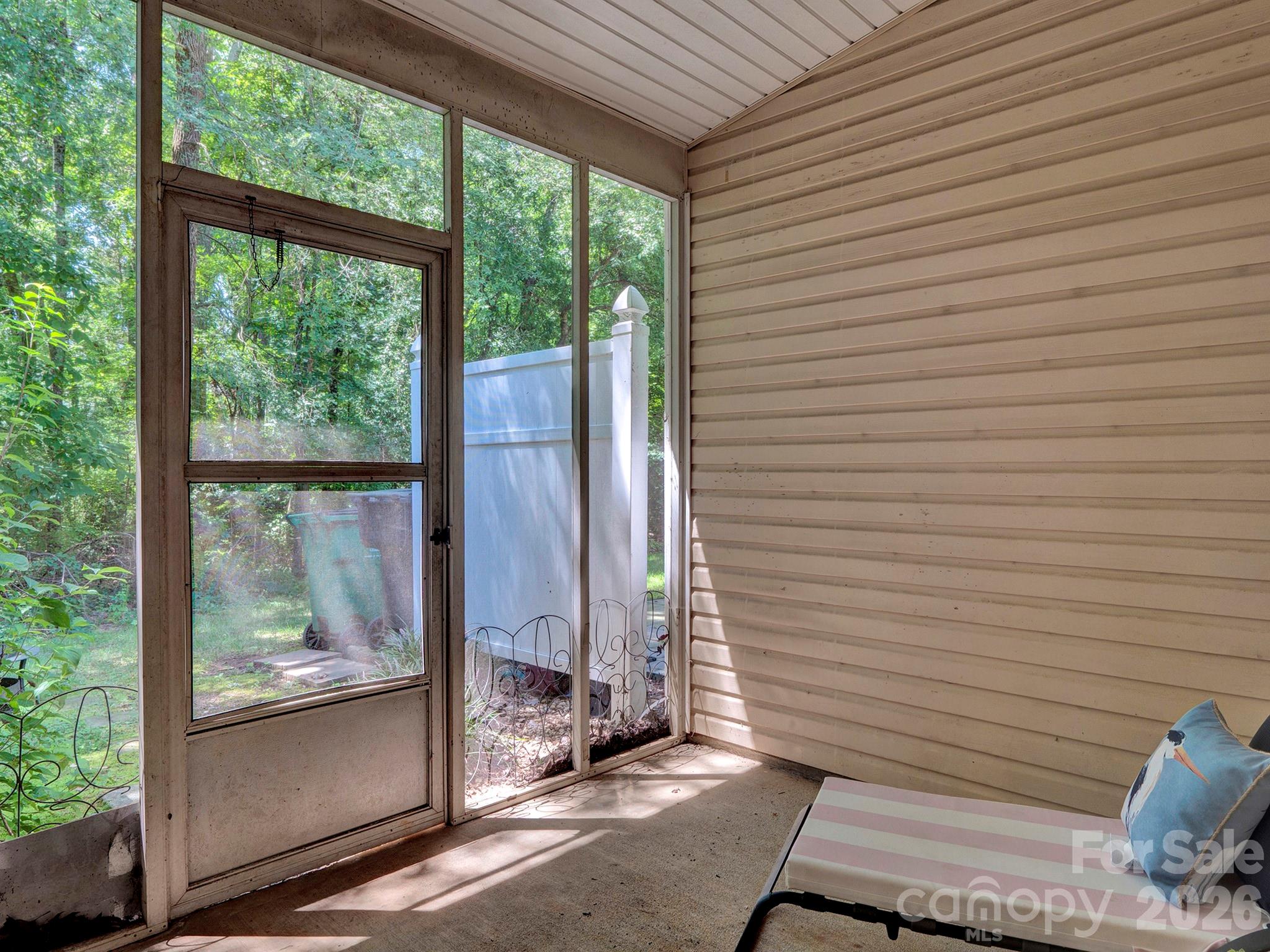 Screened in porch - 10747 Essex Hall Drive, Charlotte