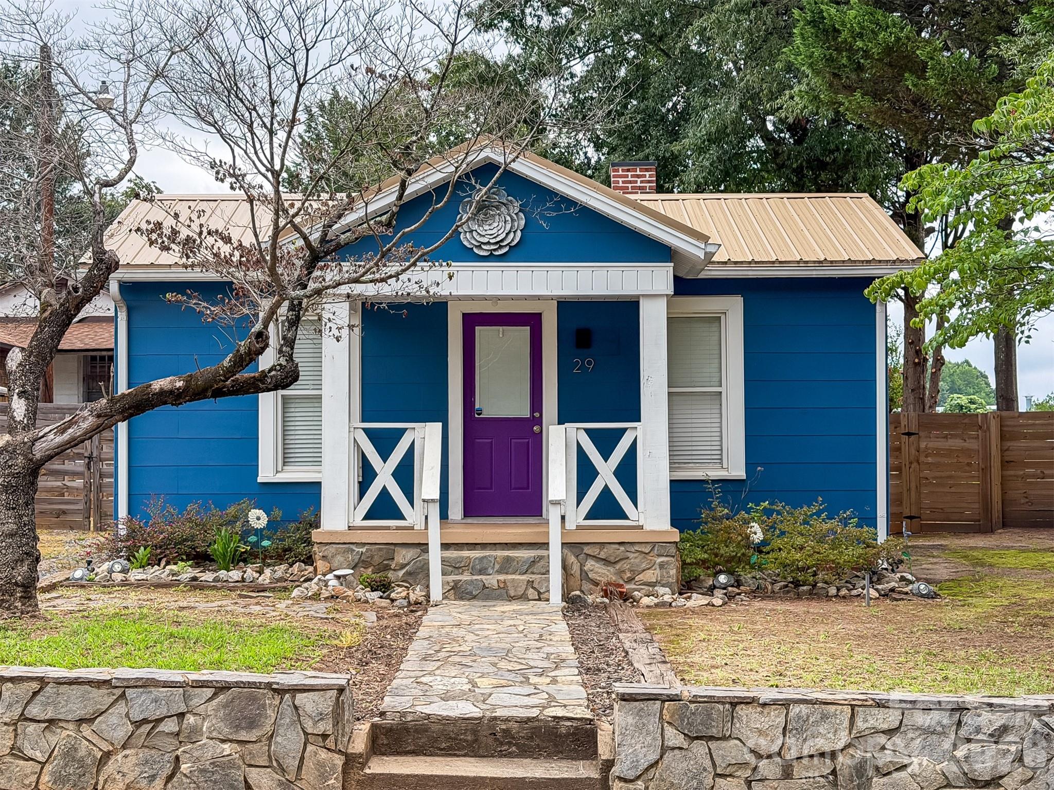 29 10th Street SE