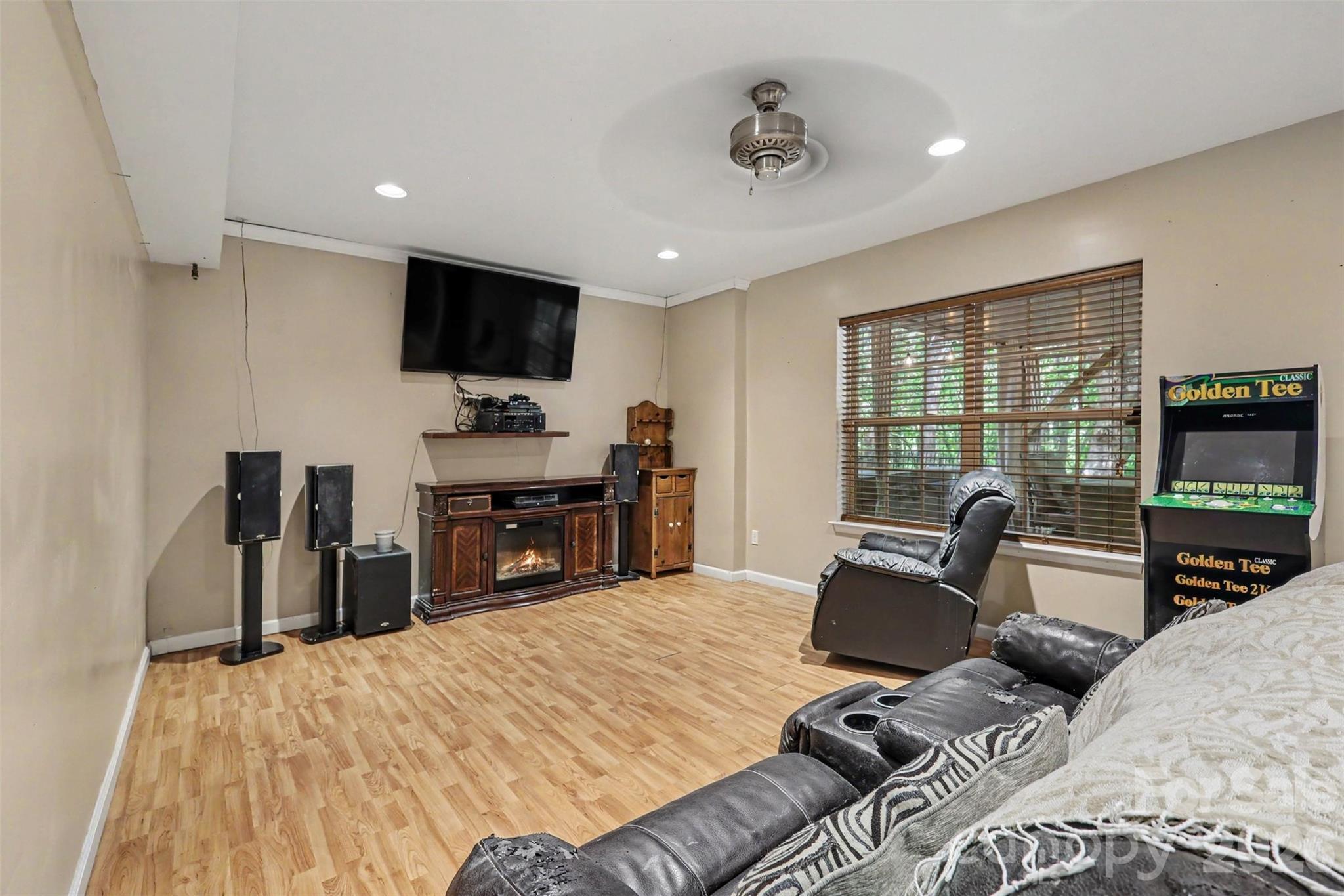 Single Family Residence at 7218 Cascading Pines Drive, Fort Mill, photo 26 of 38