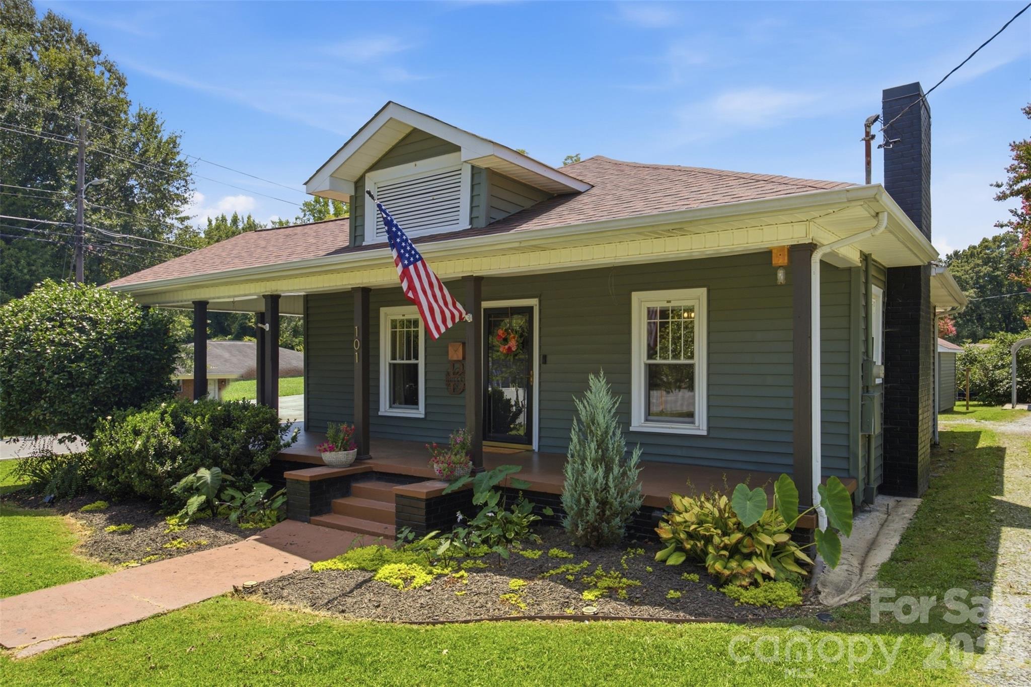 Single Family Residence at 101 Sunset Drive, Stanley, photo 2 of 30