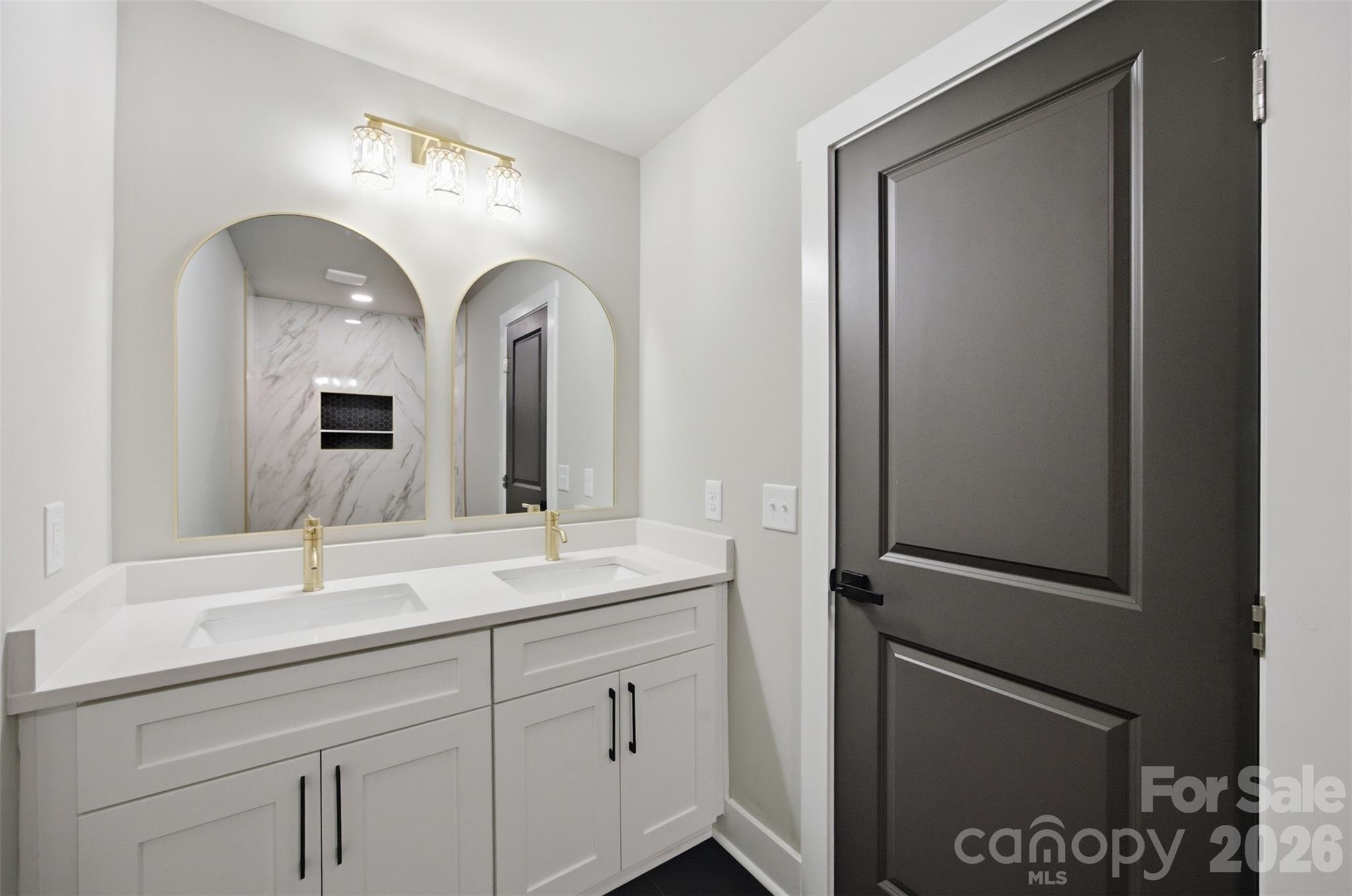Primary bath, double vanity - 511 Ligon Street, Shelby