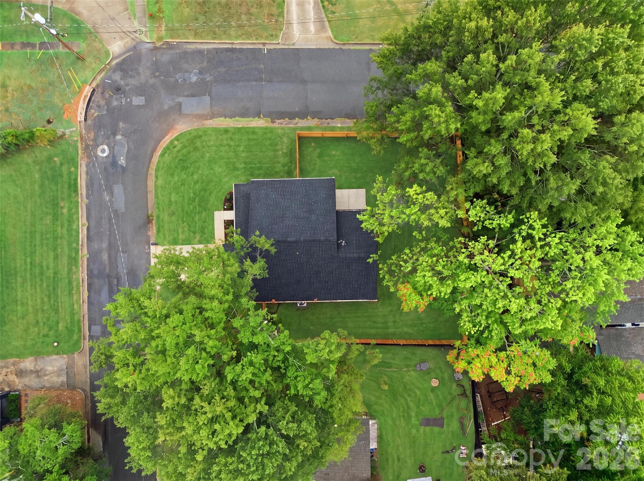 Corner lot - 511 Ligon Street, Shelby