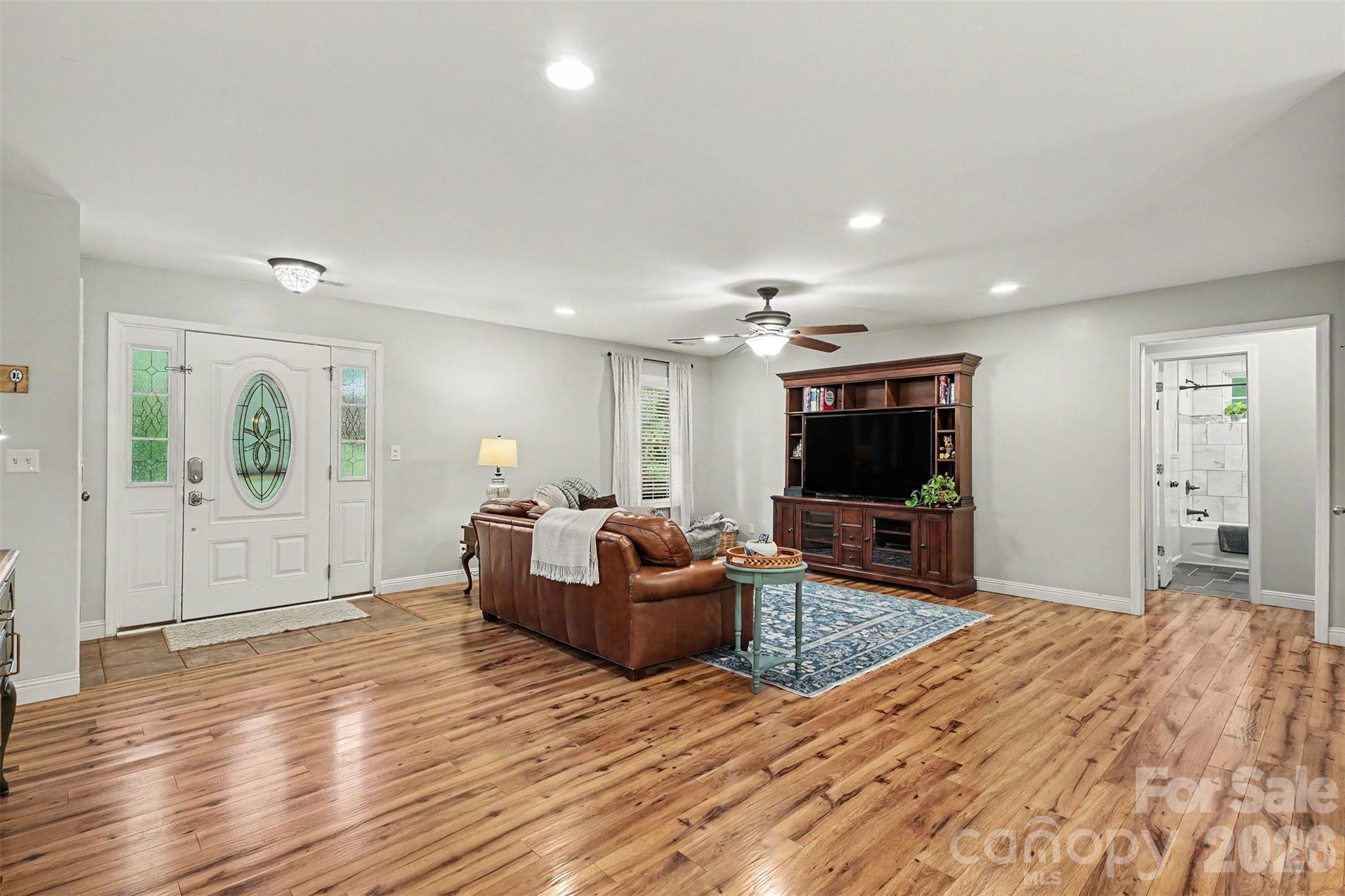 Single Family Residence at 8446 Aqua Lane, Kannapolis, photo 8 of 39