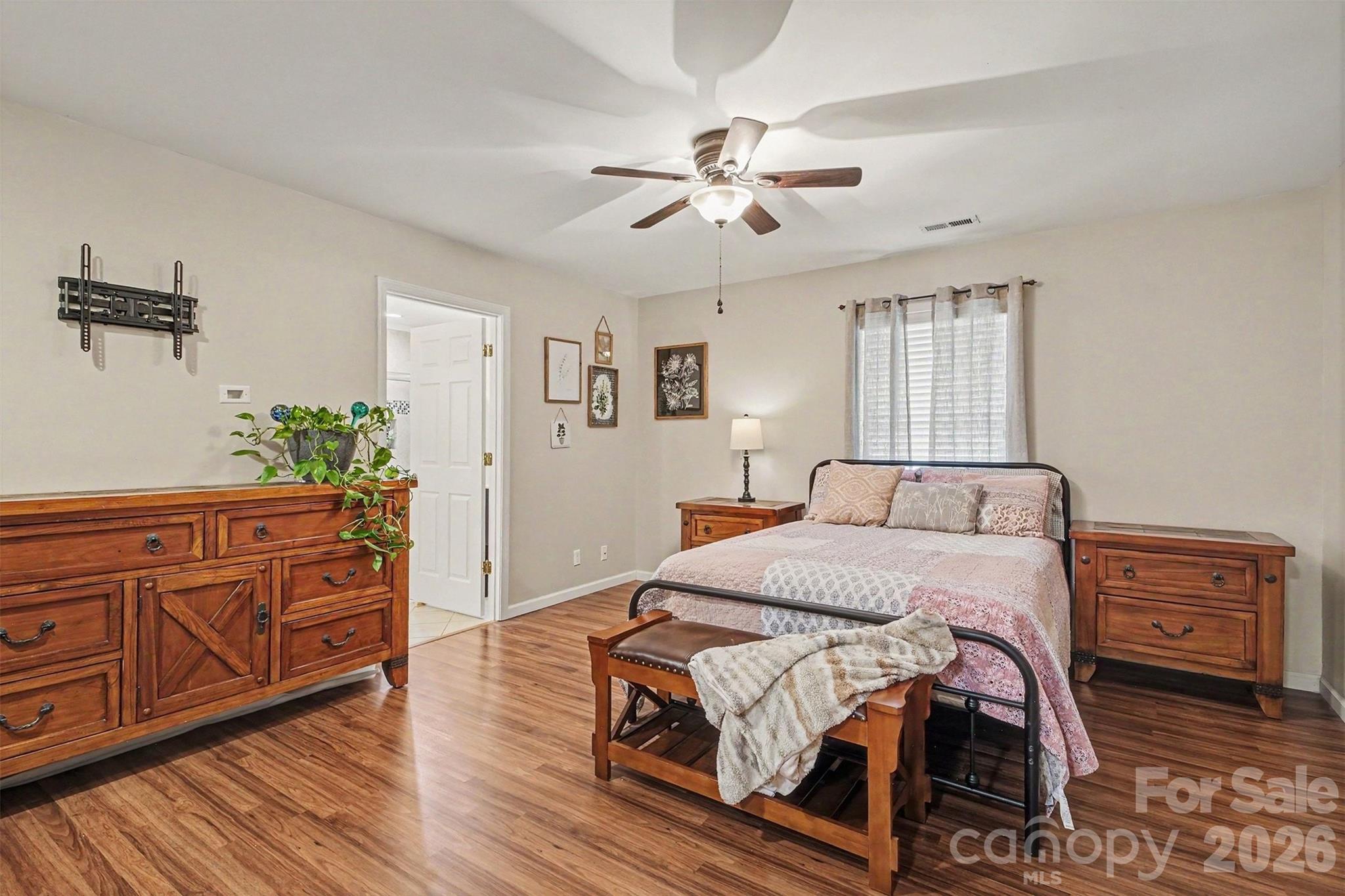 Single Family Residence at 8446 Aqua Lane, Kannapolis, photo 18 of 39