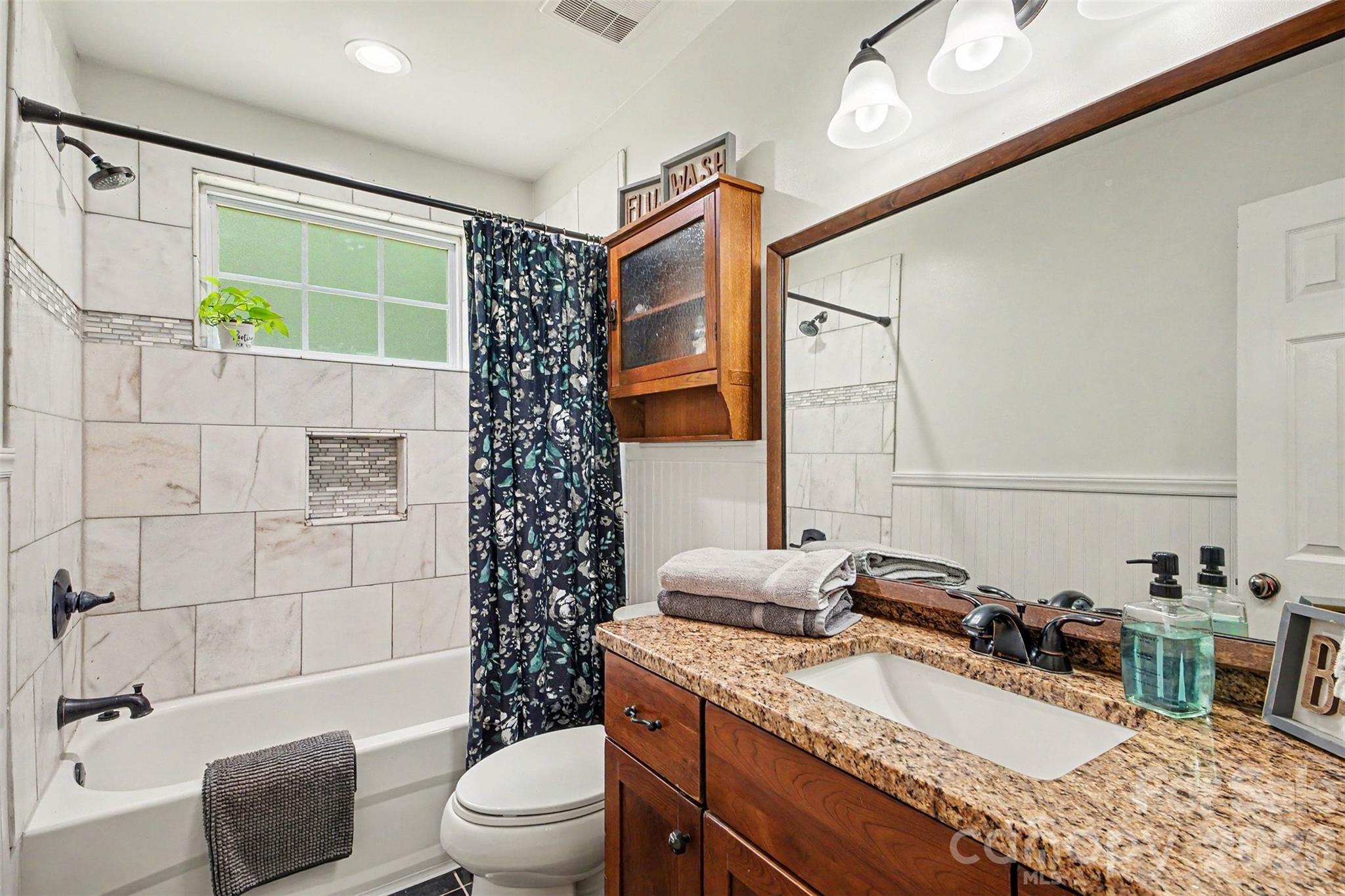 Single Family Residence at 8446 Aqua Lane, Kannapolis, photo 23 of 39