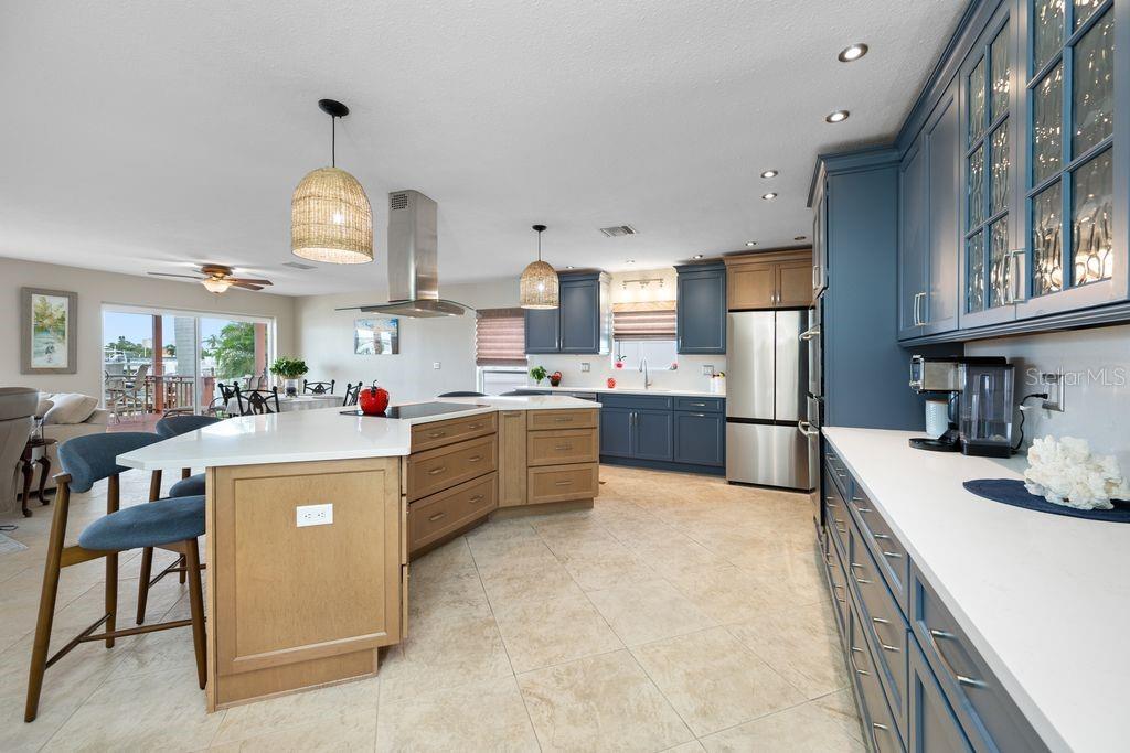Beautiful two tone coastal kitchen - Cabinets by Medallion - 530 79TH ST S, ST PETERSBURG