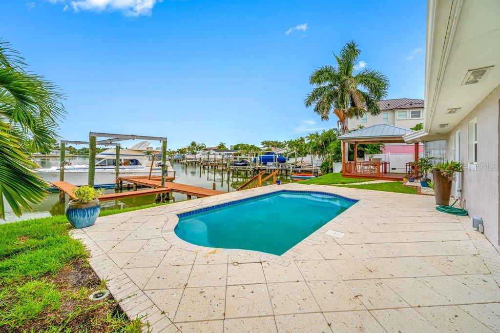 Paradise Found! - 530 79TH ST S, ST PETERSBURG