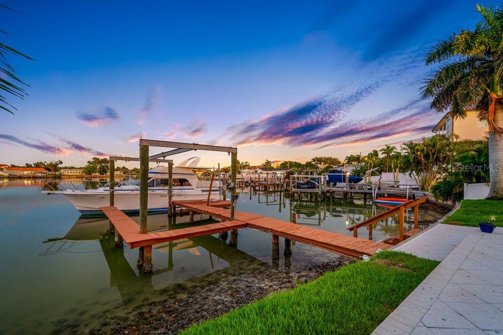 Dock - 79' of Seawall - 530 79TH ST S, ST PETERSBURG